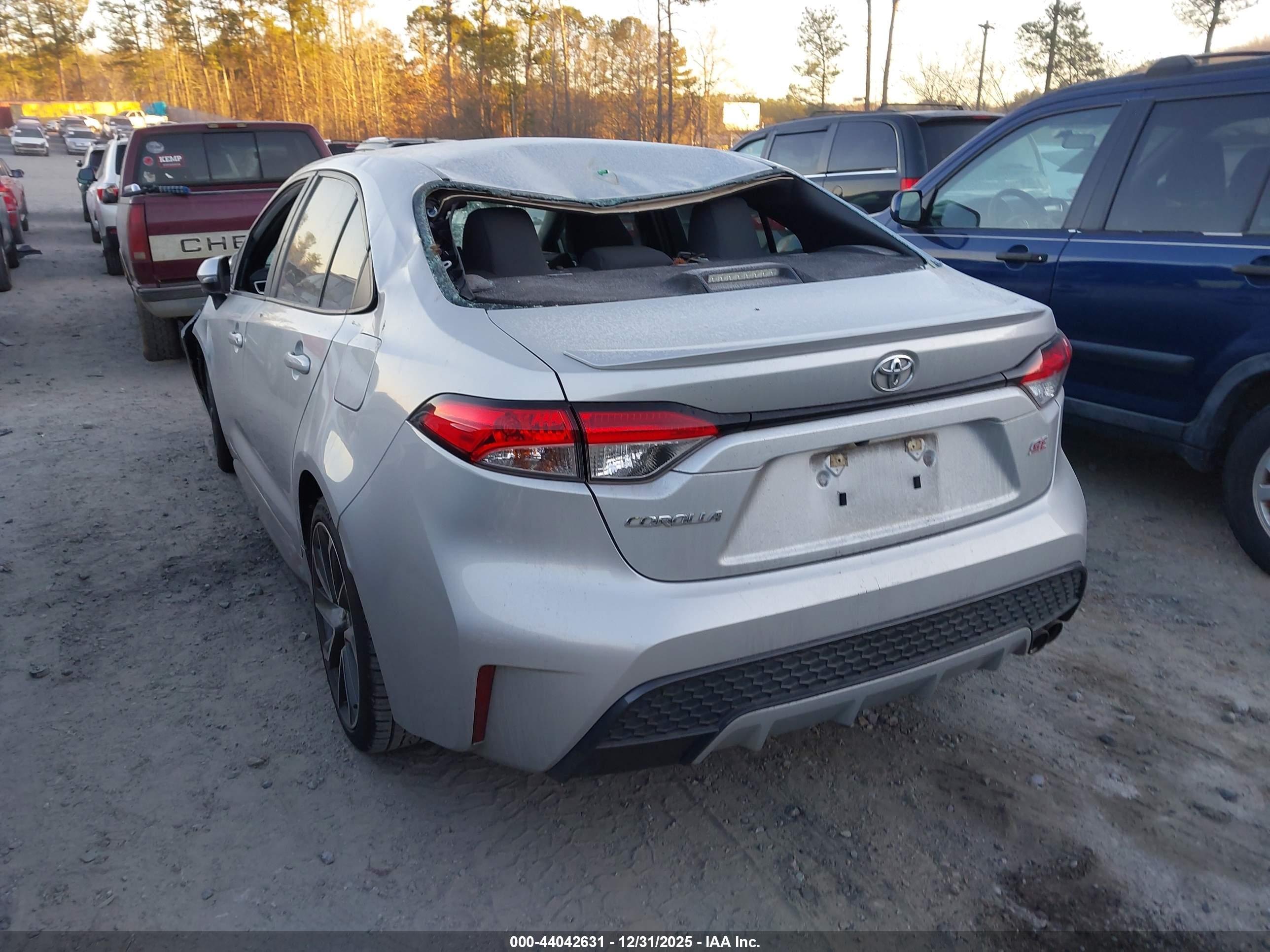 TOYOTA COROLLA image 3