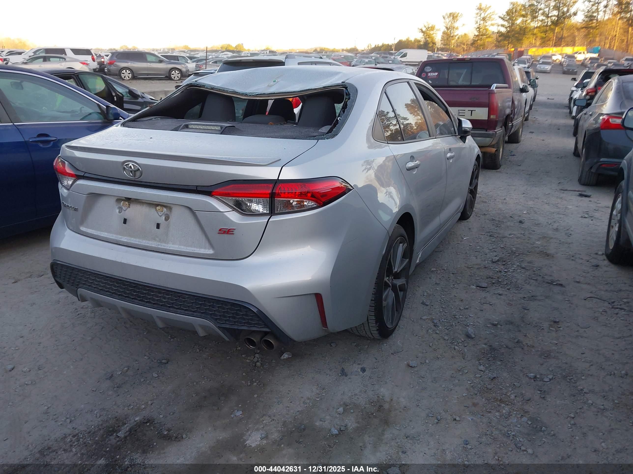 TOYOTA COROLLA image 4