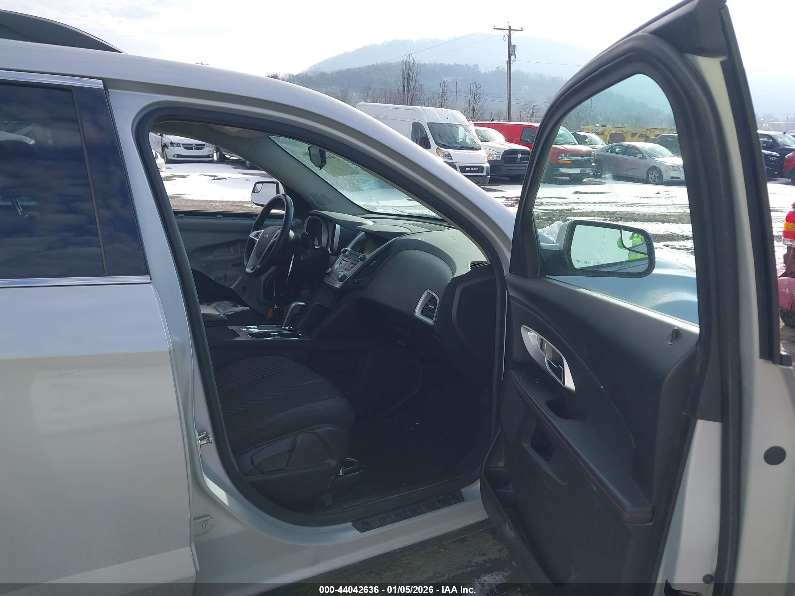 CHEVROLET EQUINOX image 5