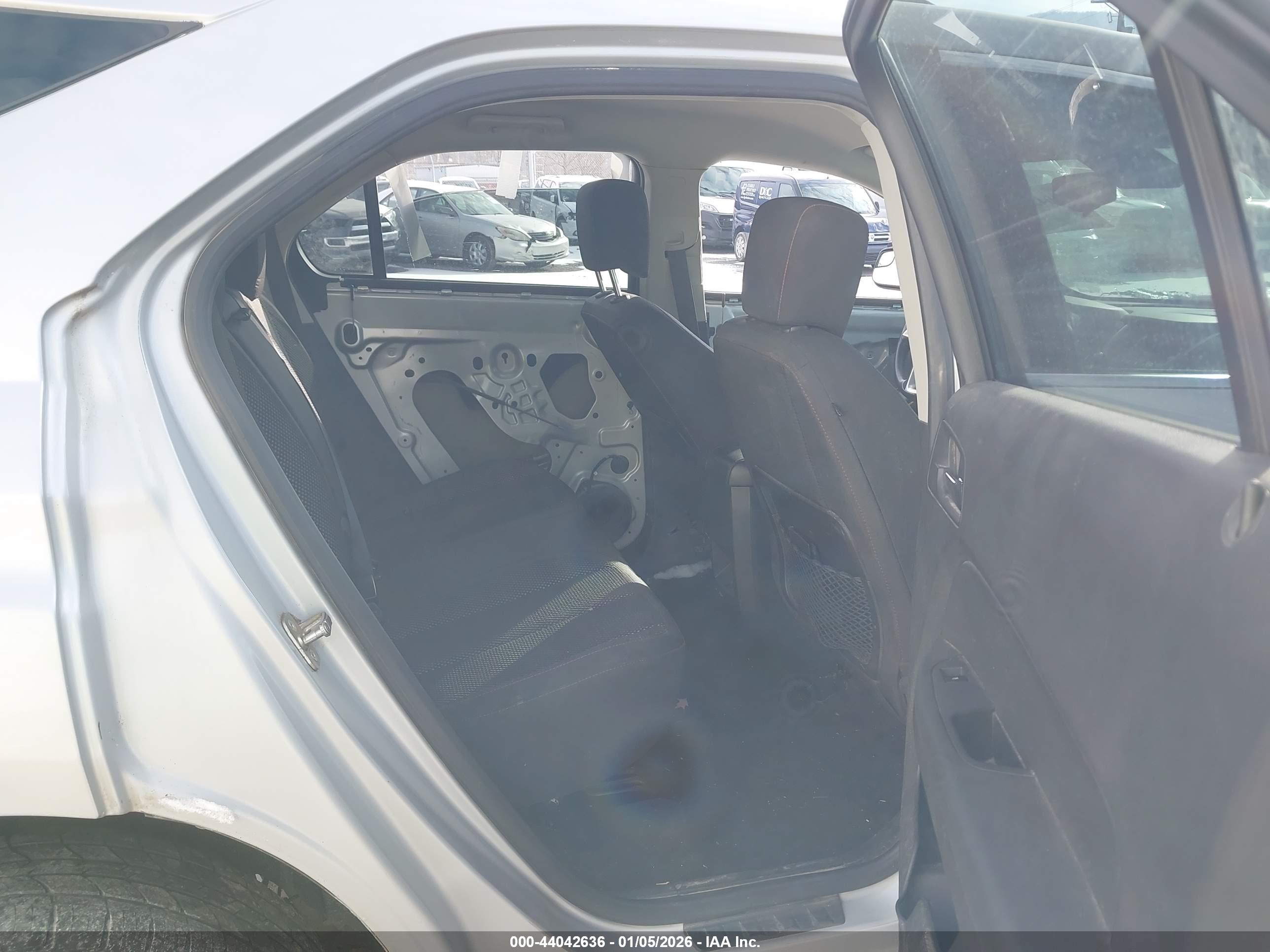 CHEVROLET EQUINOX image 8