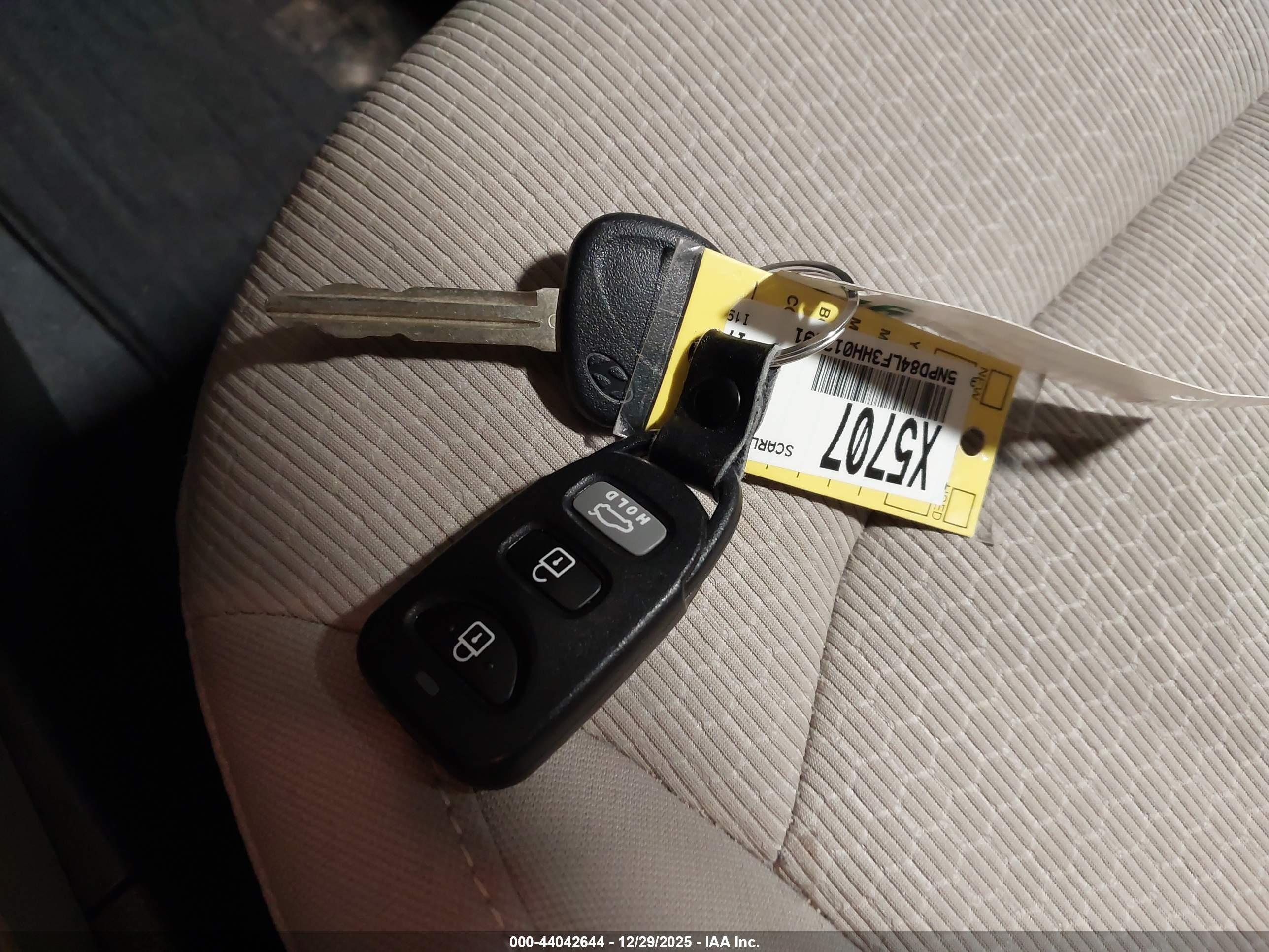 HYUNDAI ELANTRA image 11