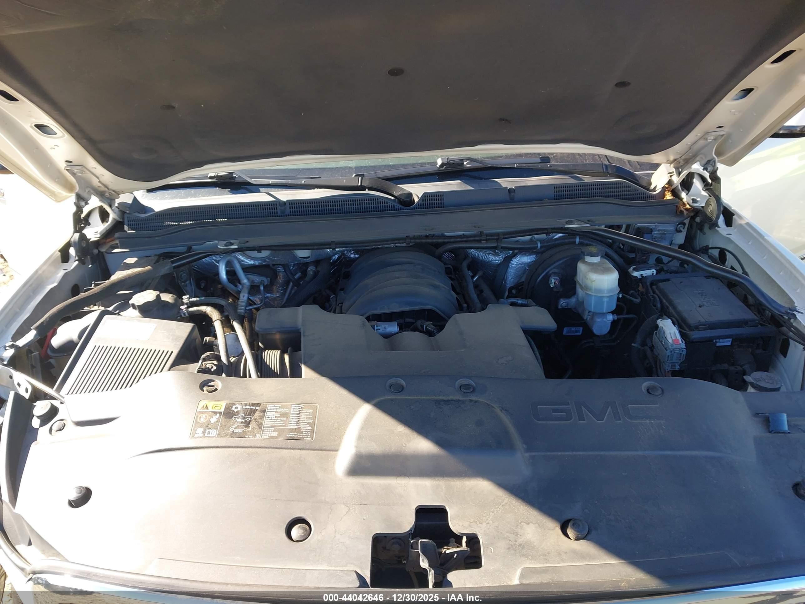 GMC YUKON image 10