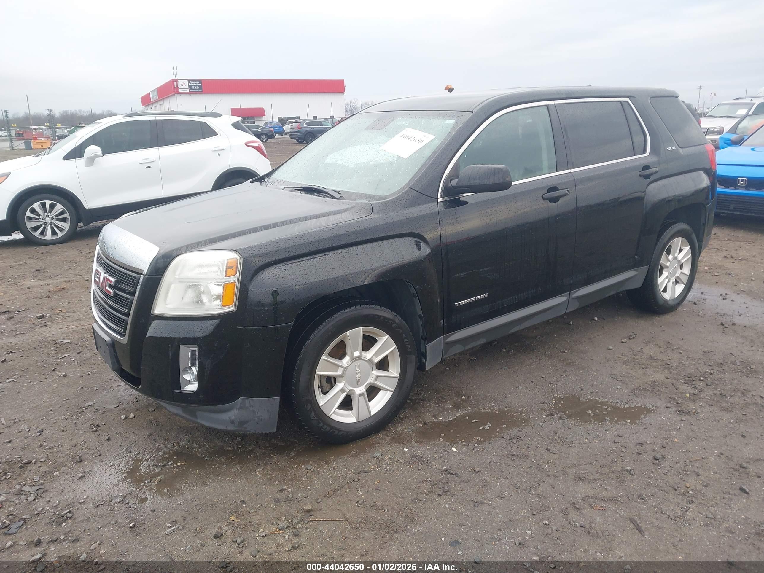 GMC TERRAIN image 2