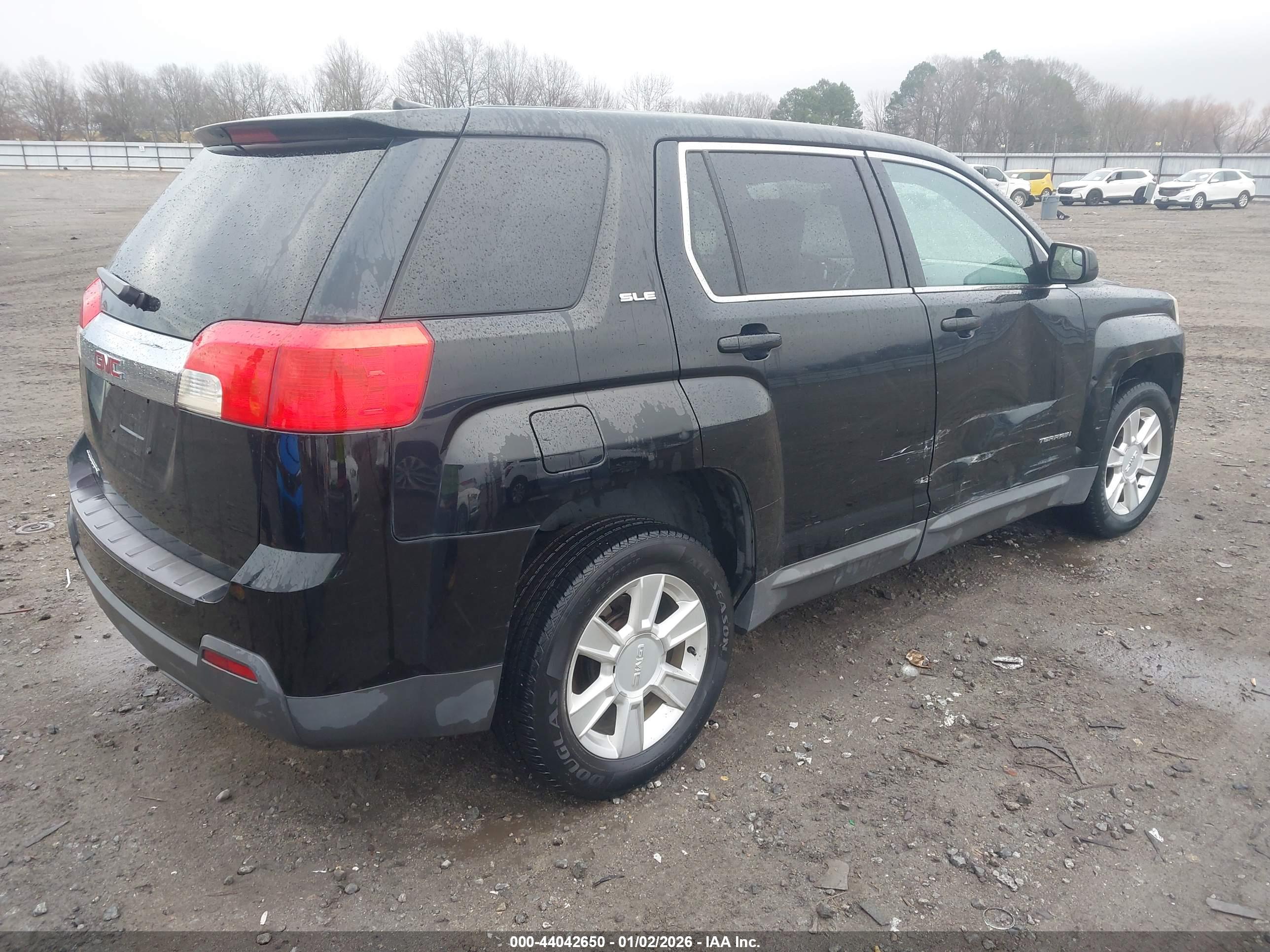 GMC TERRAIN image 4