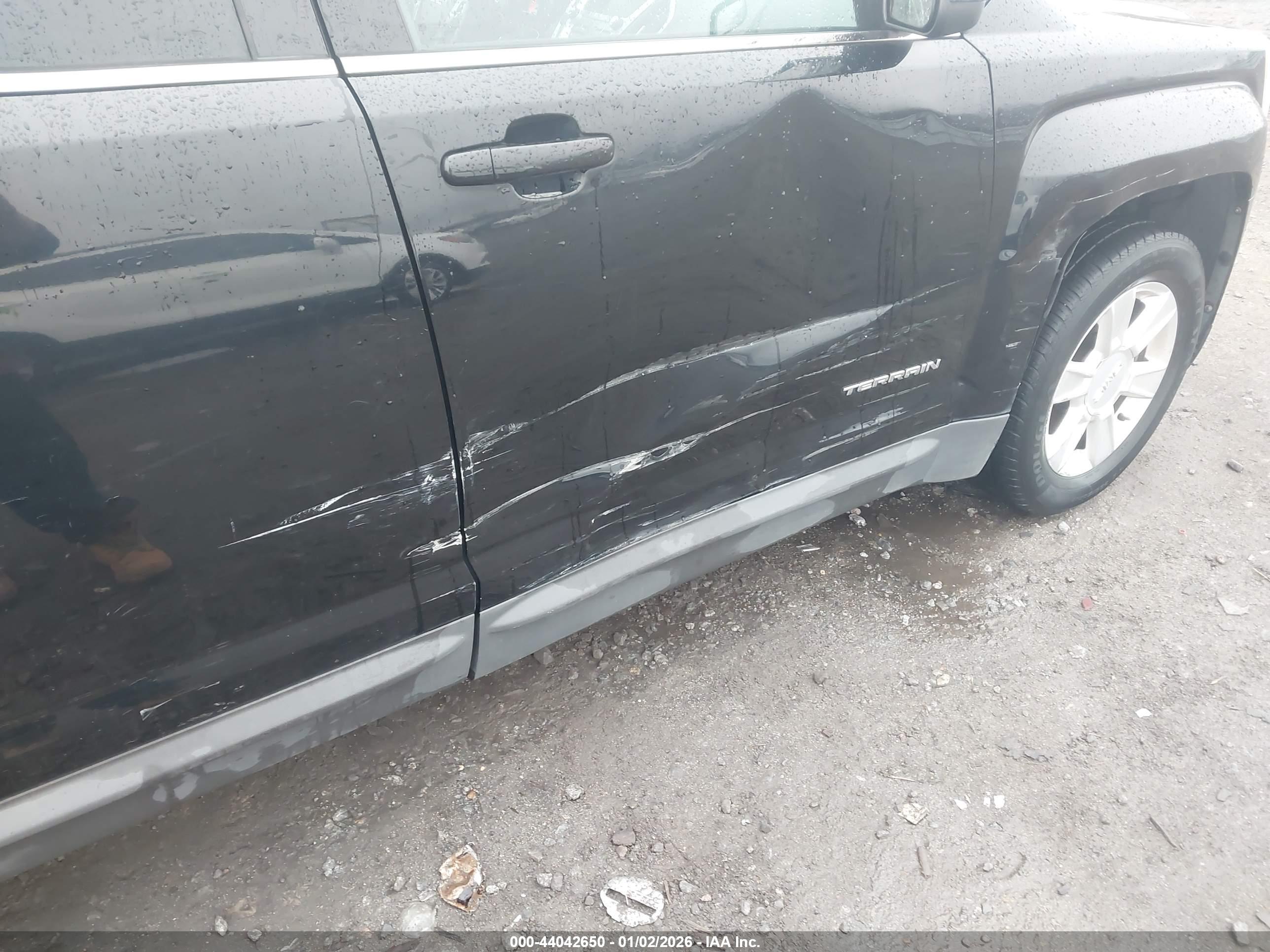 GMC TERRAIN image 6