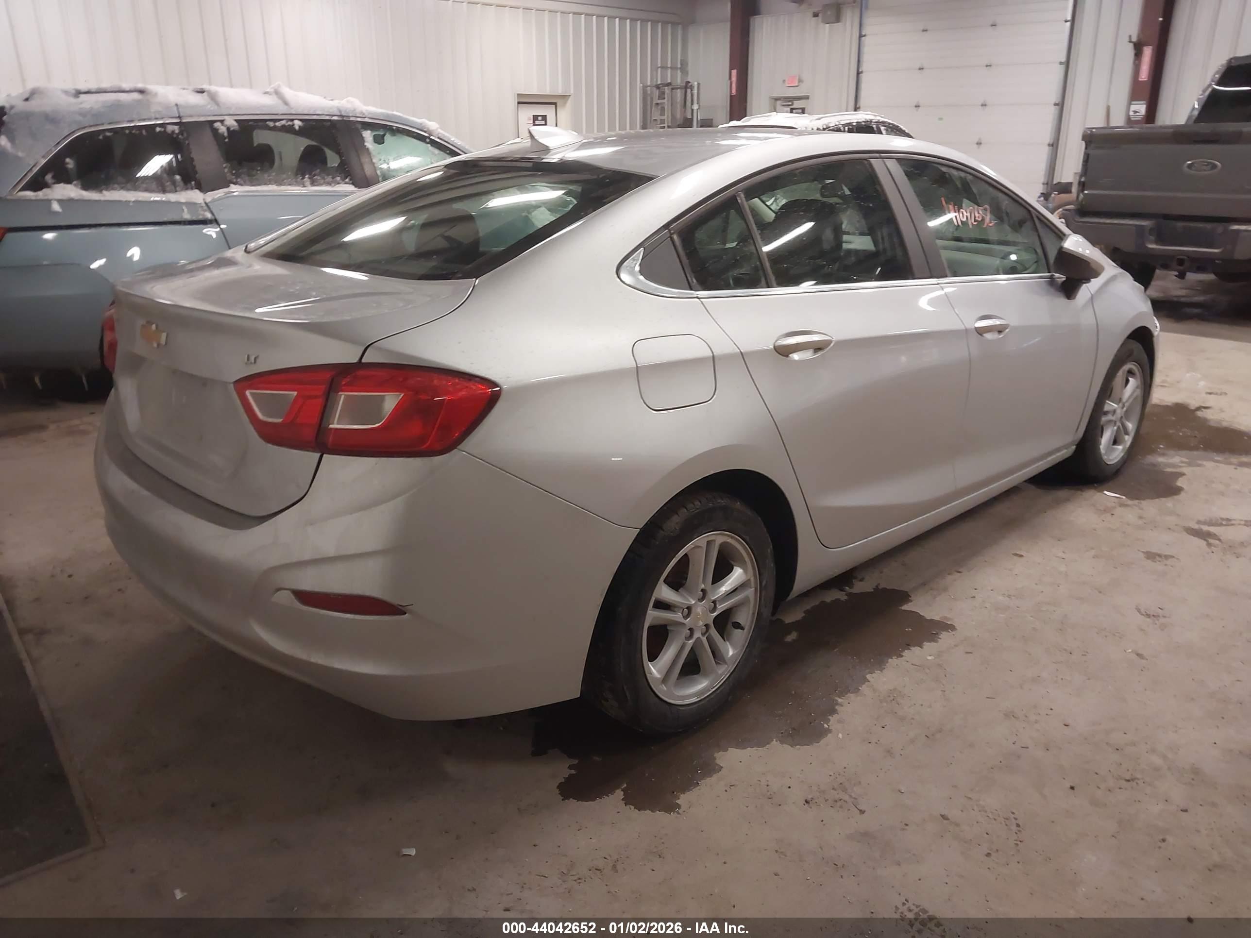 CHEVROLET CRUZE image 4