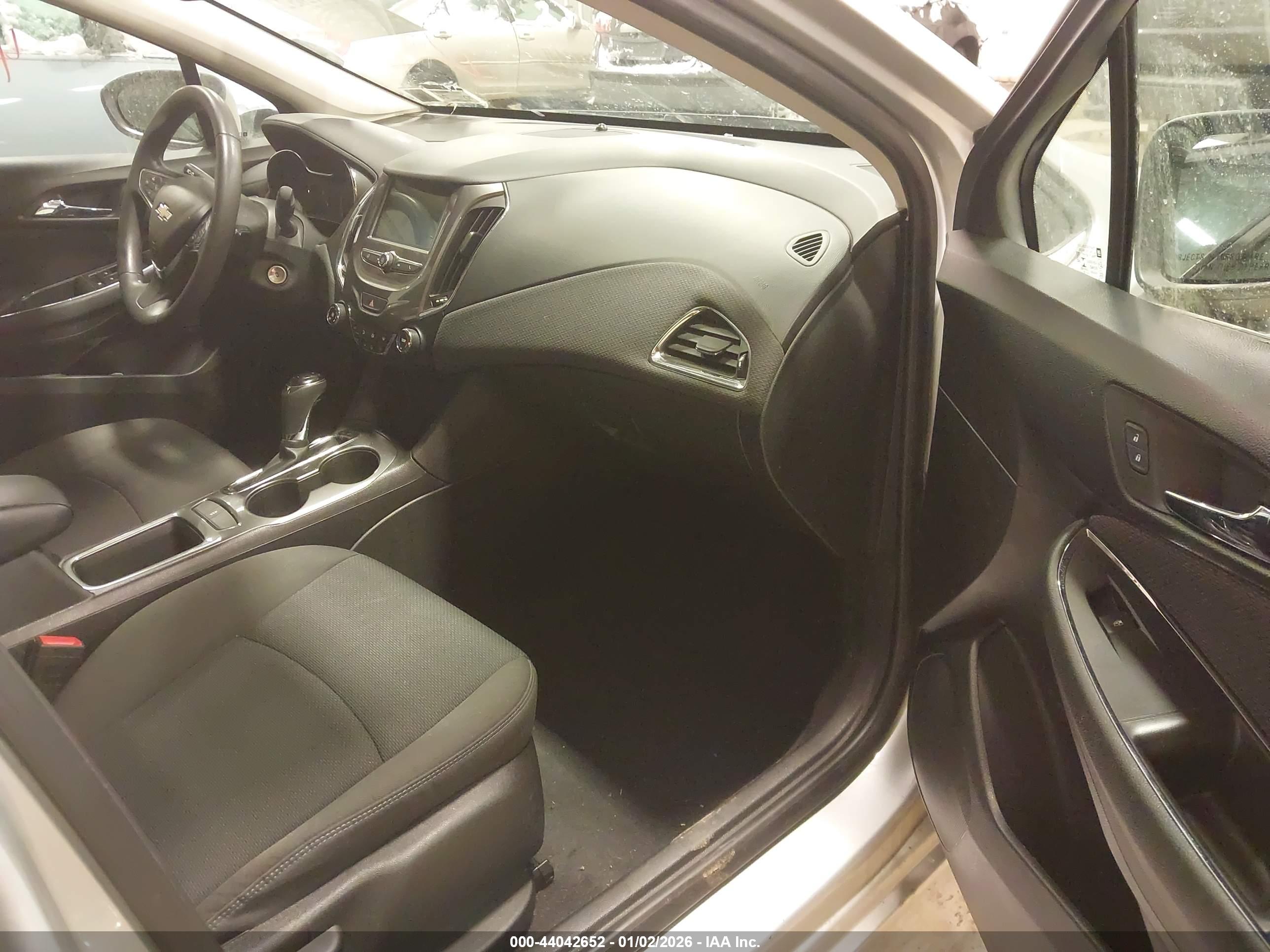 CHEVROLET CRUZE image 5