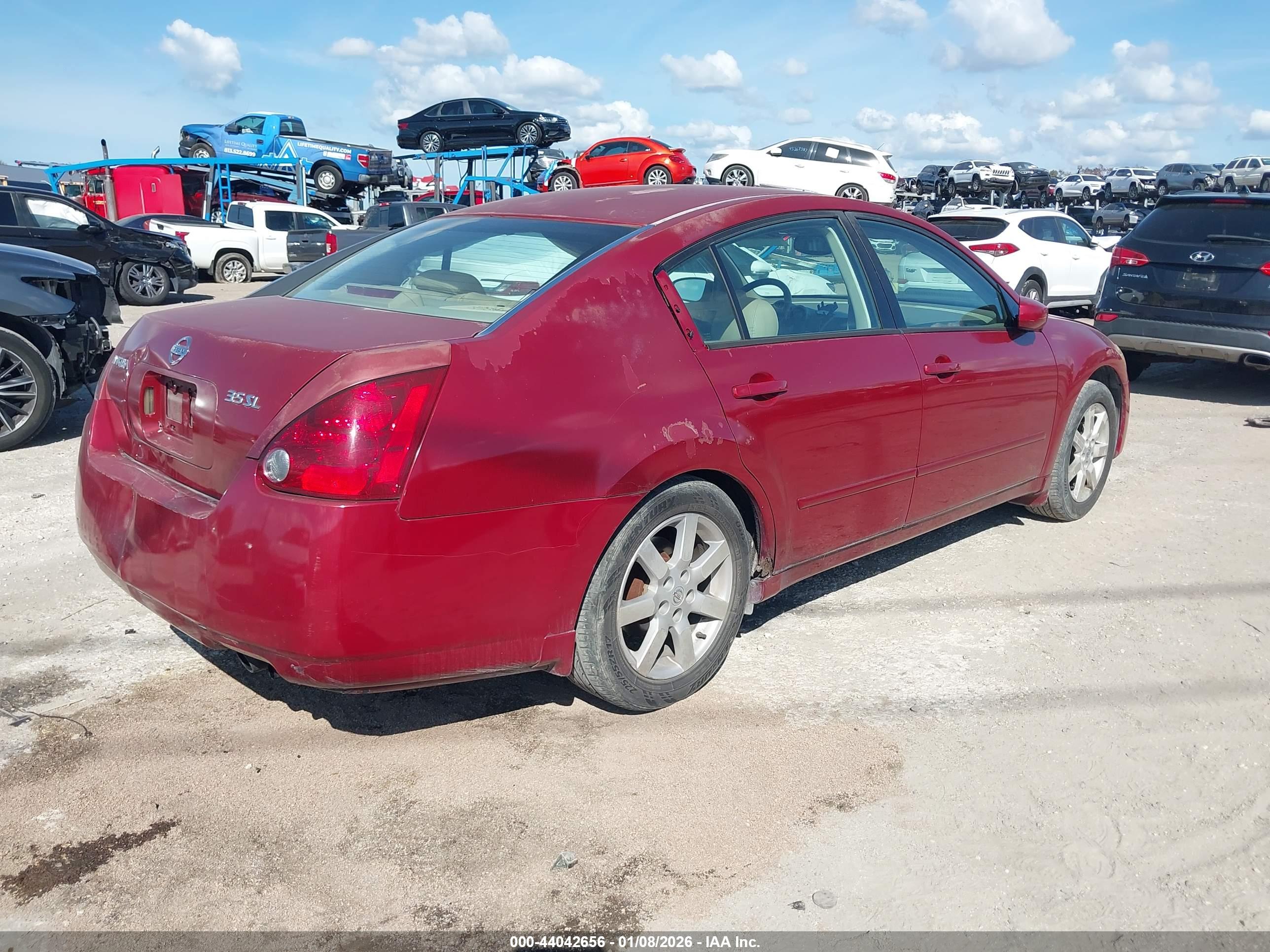 NISSAN MAXIMA image 4