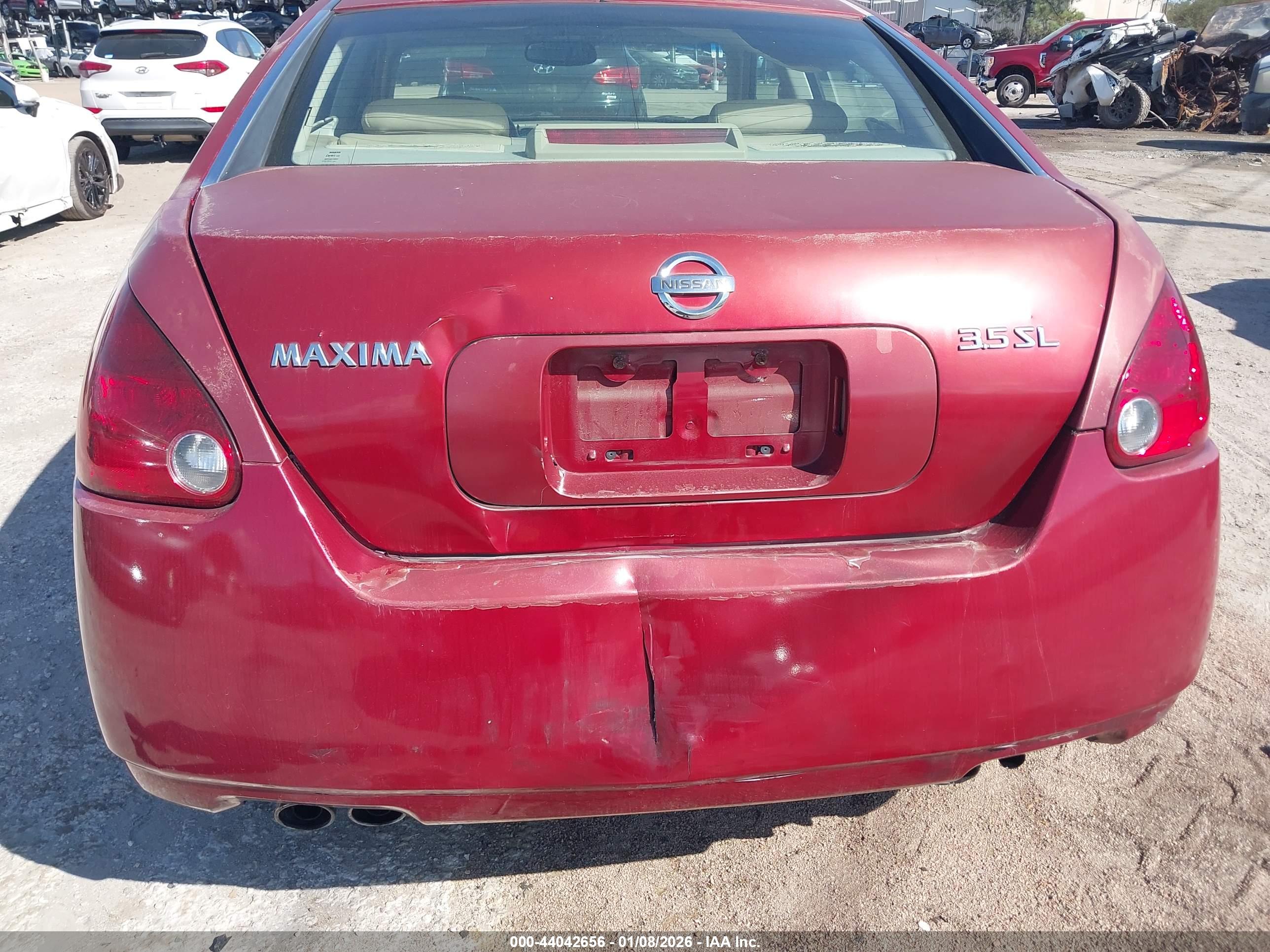 NISSAN MAXIMA image 6