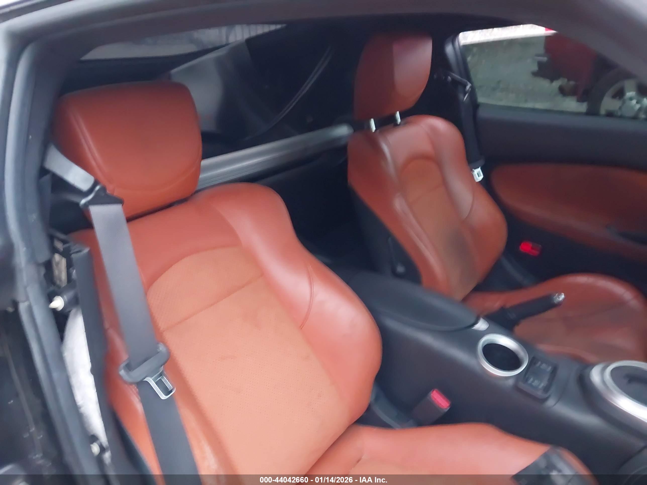 NISSAN 370Z image 8
