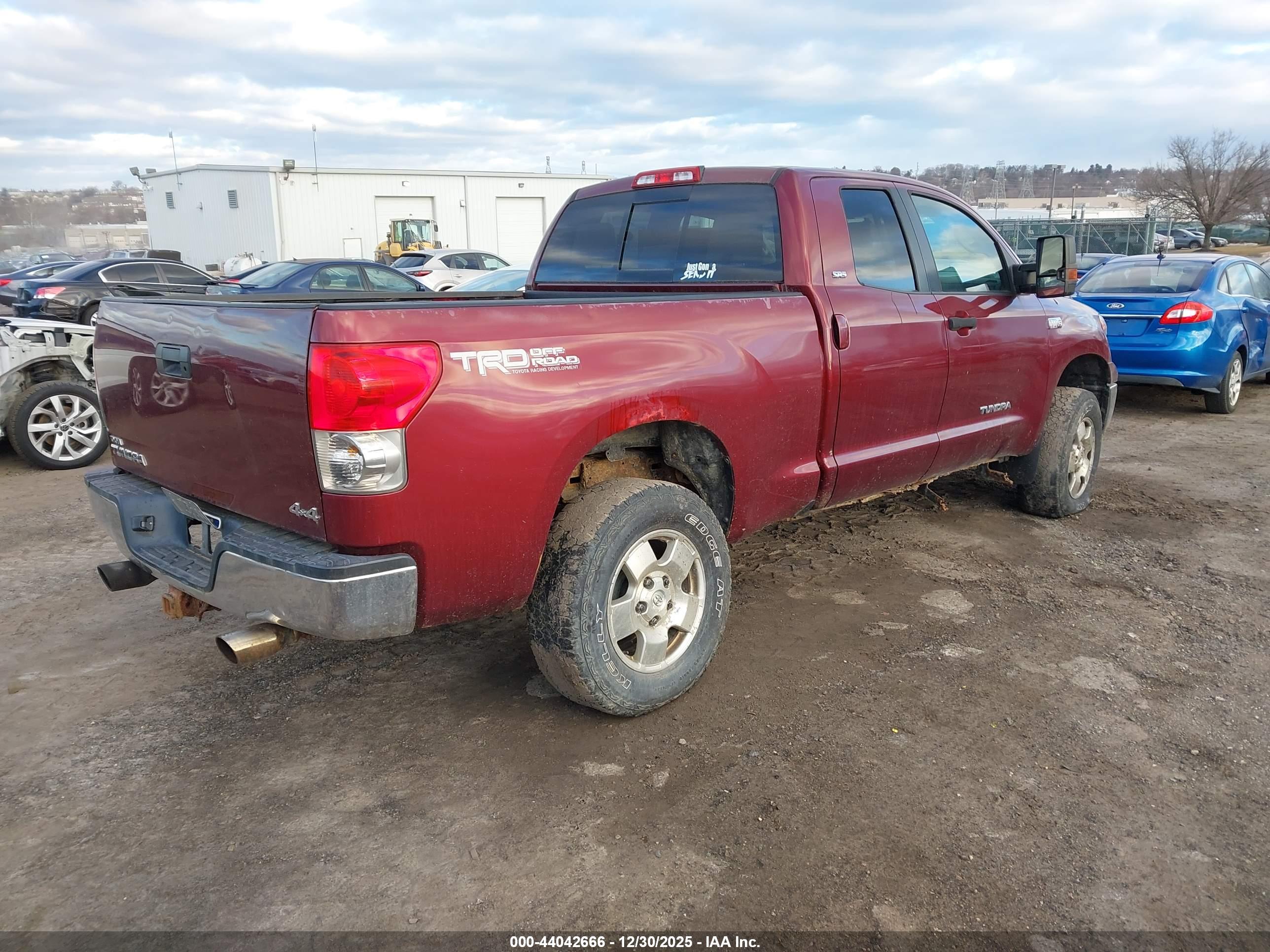TOYOTA TUNDRA image 4
