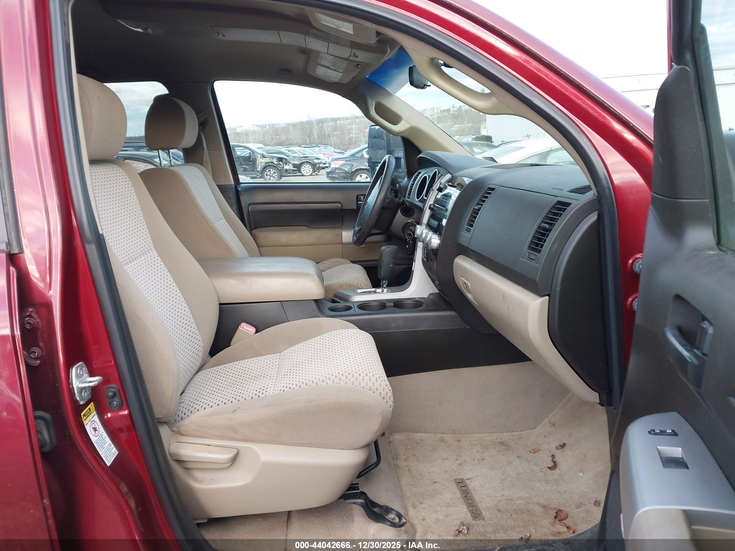 TOYOTA TUNDRA image 5