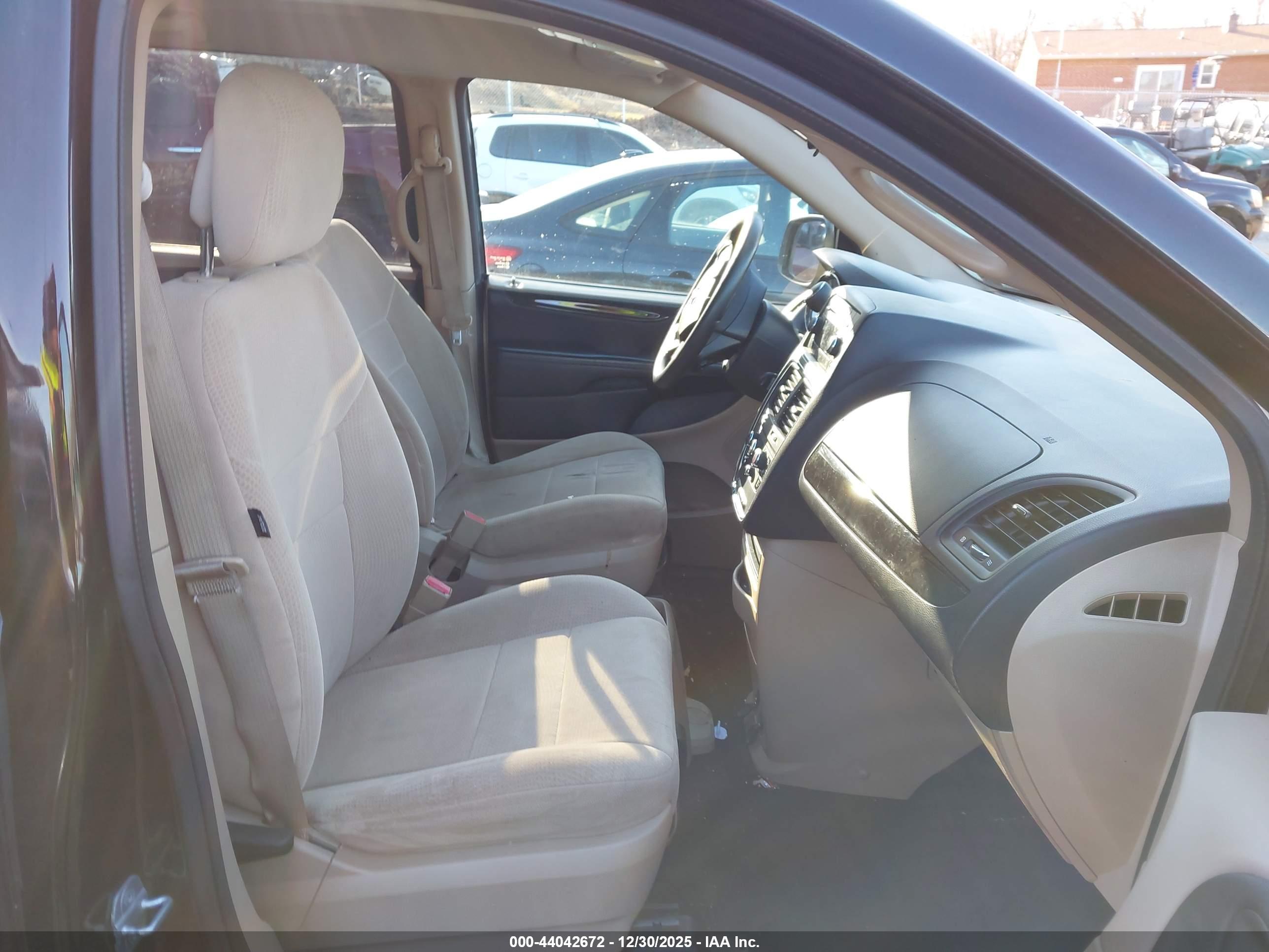 DODGE GRAND image 5