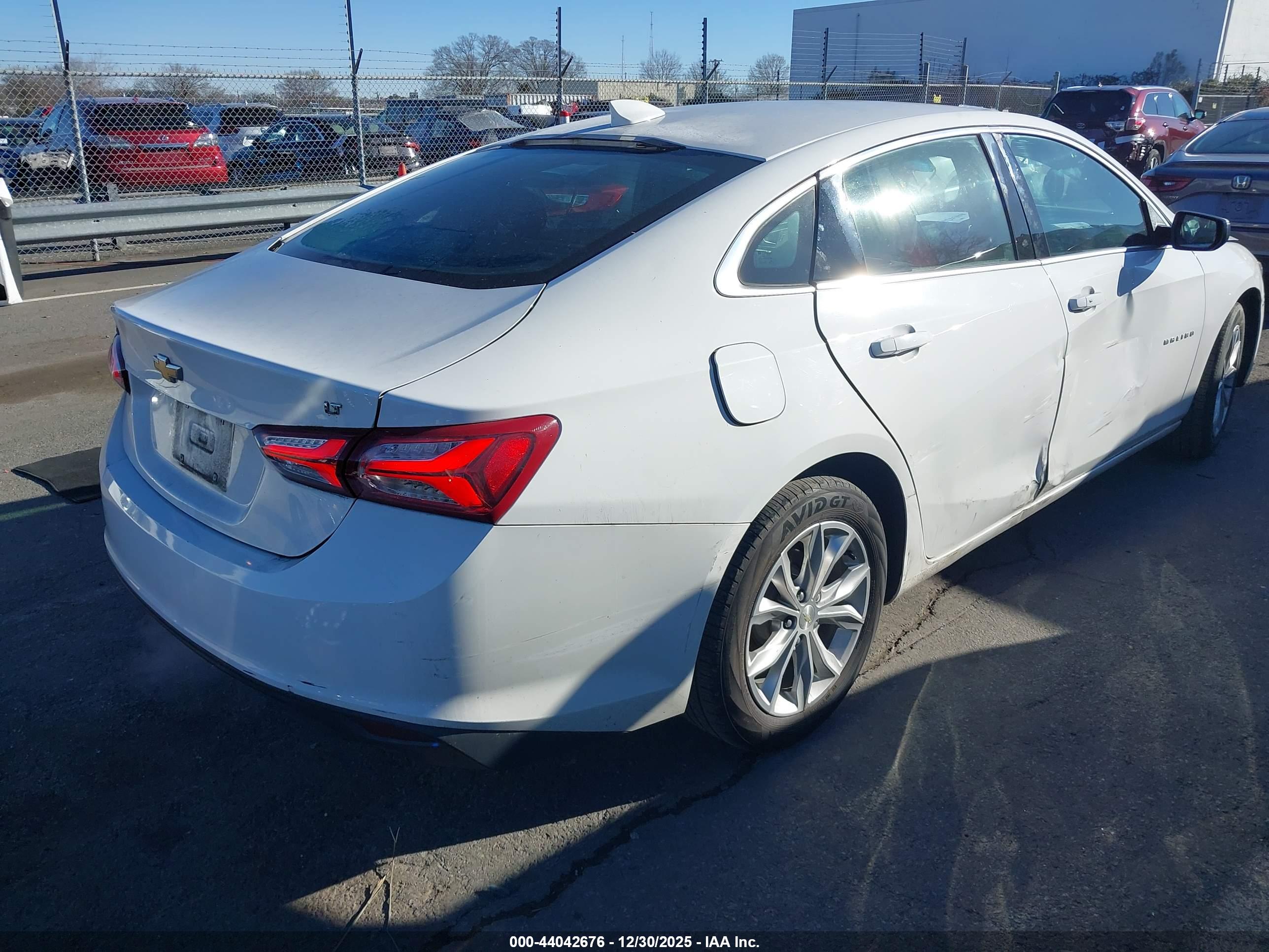 CHEVROLET MALIBU image 4