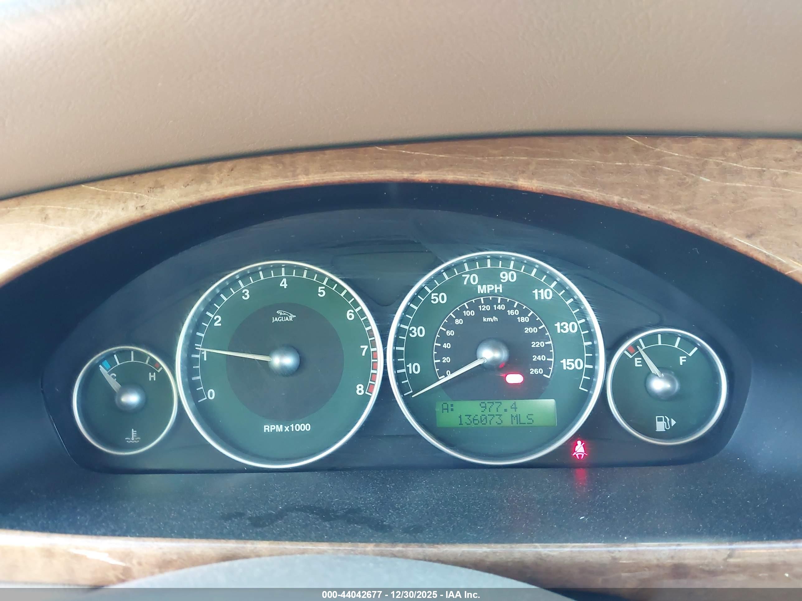 JAGUAR X-TYPE image 7