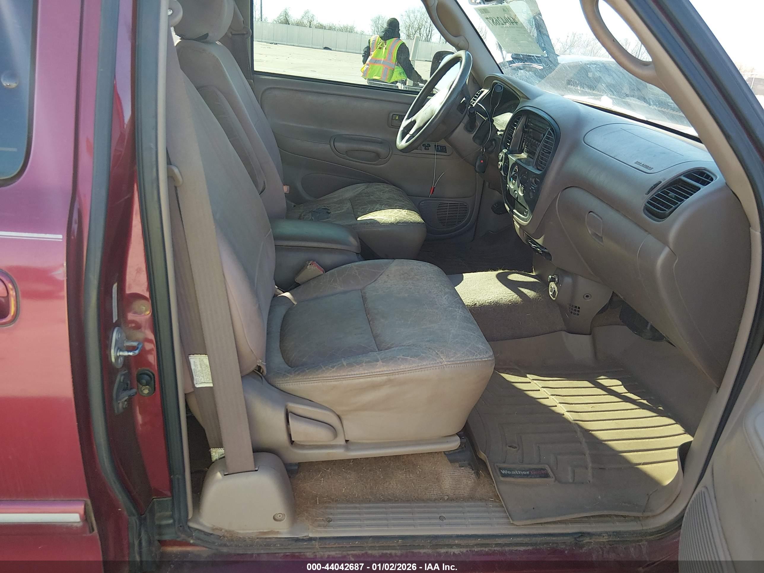 TOYOTA TUNDRA image 5