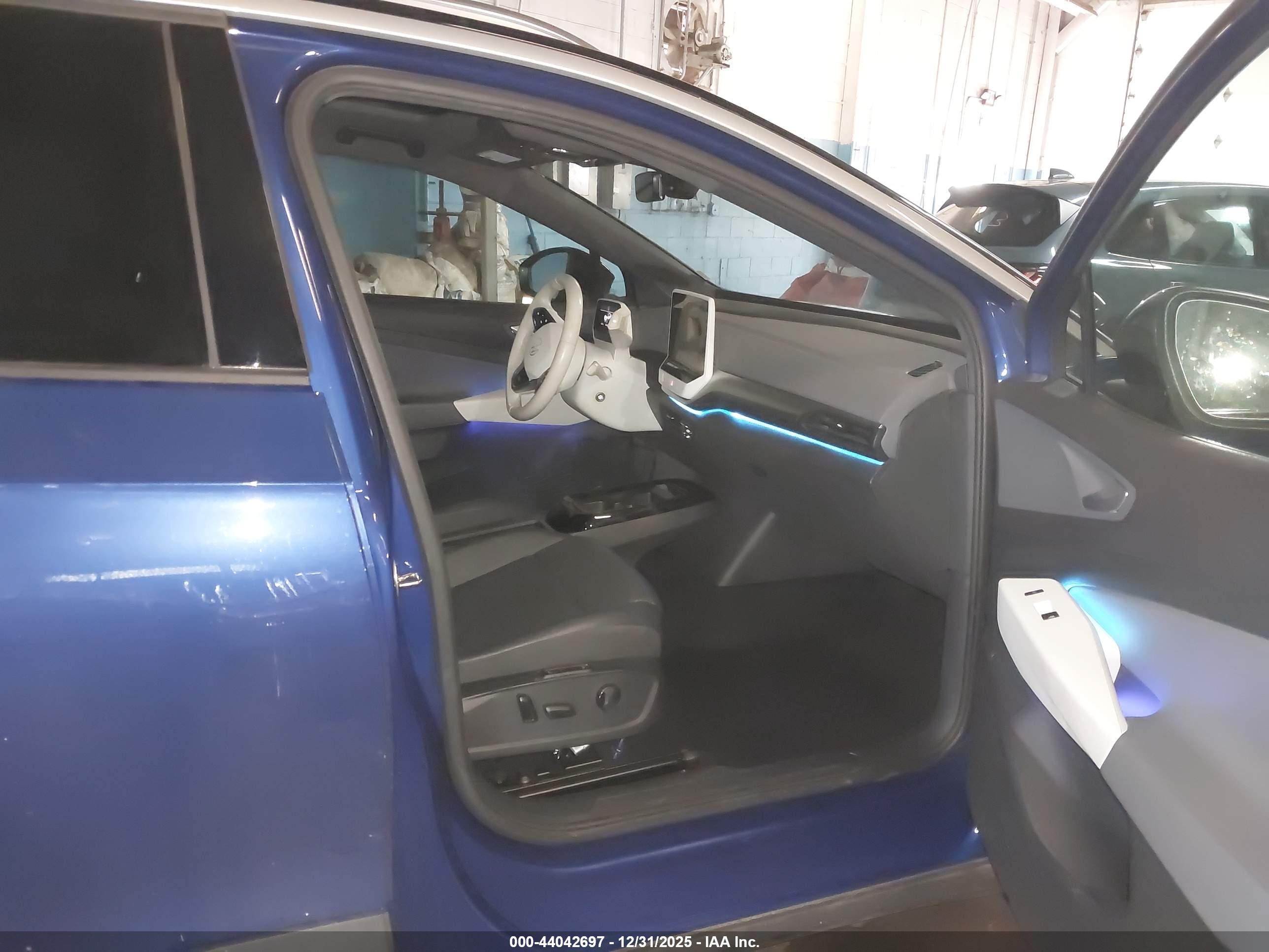 VOLKSWAGEN ID.4 image 5