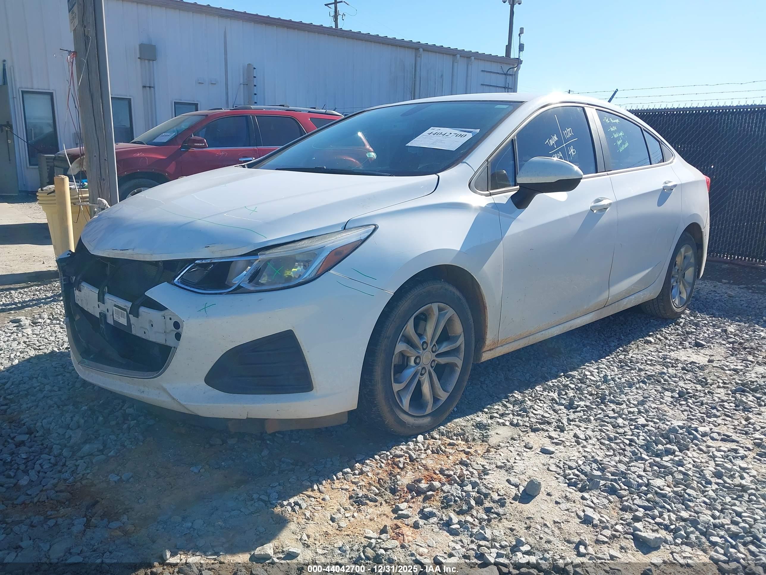 CHEVROLET CRUZE image 2