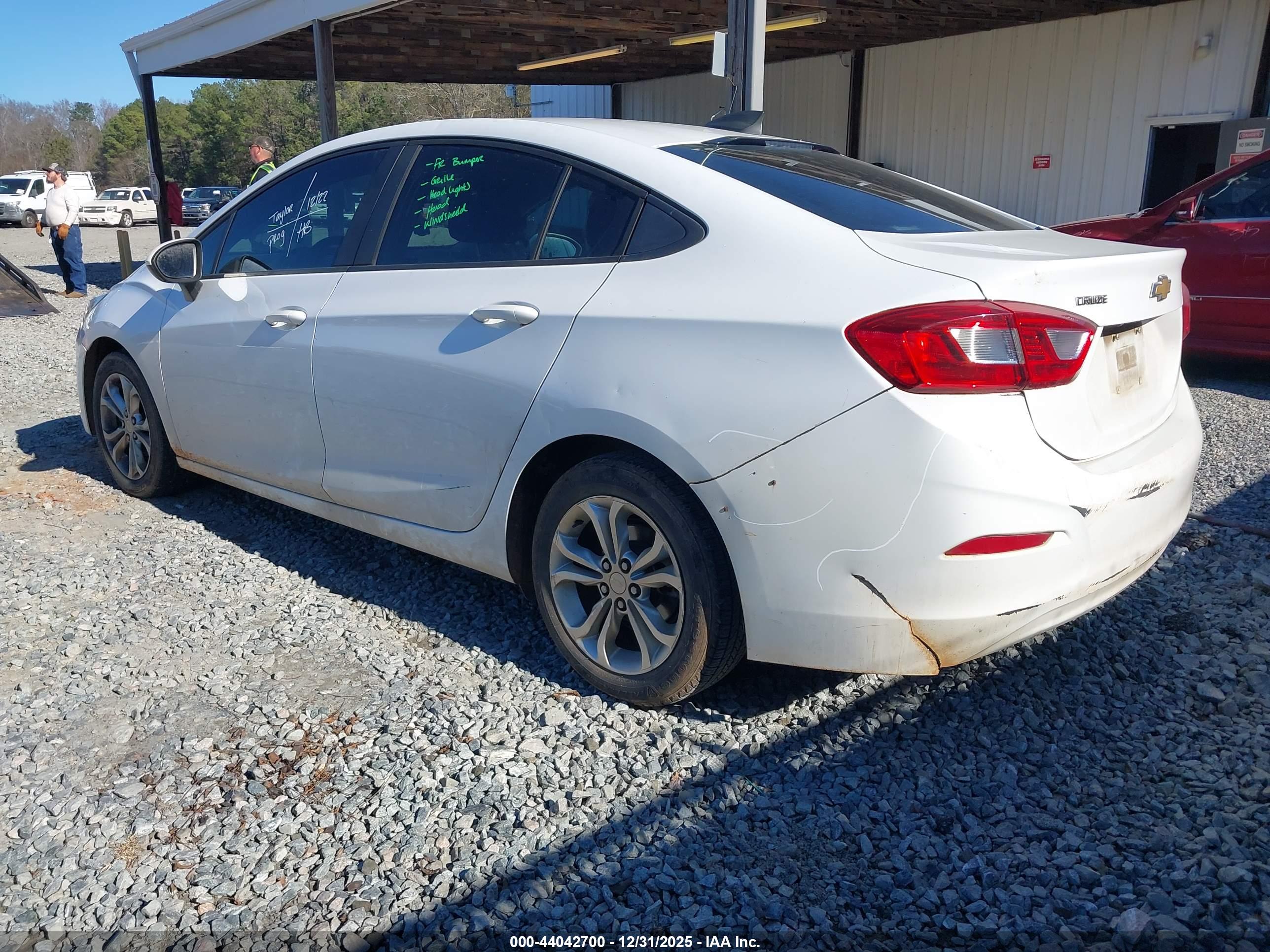 CHEVROLET CRUZE image 3