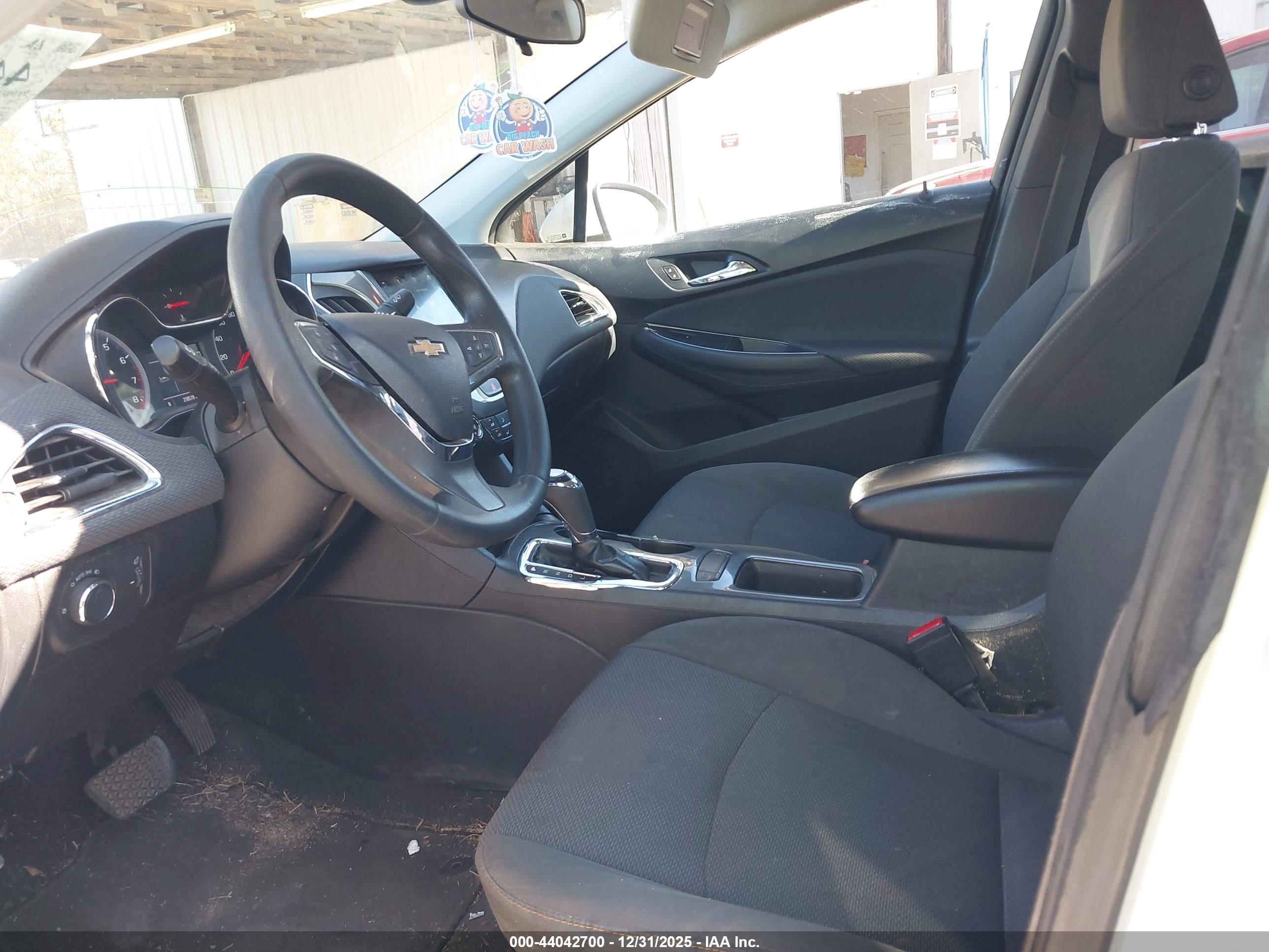 CHEVROLET CRUZE image 5