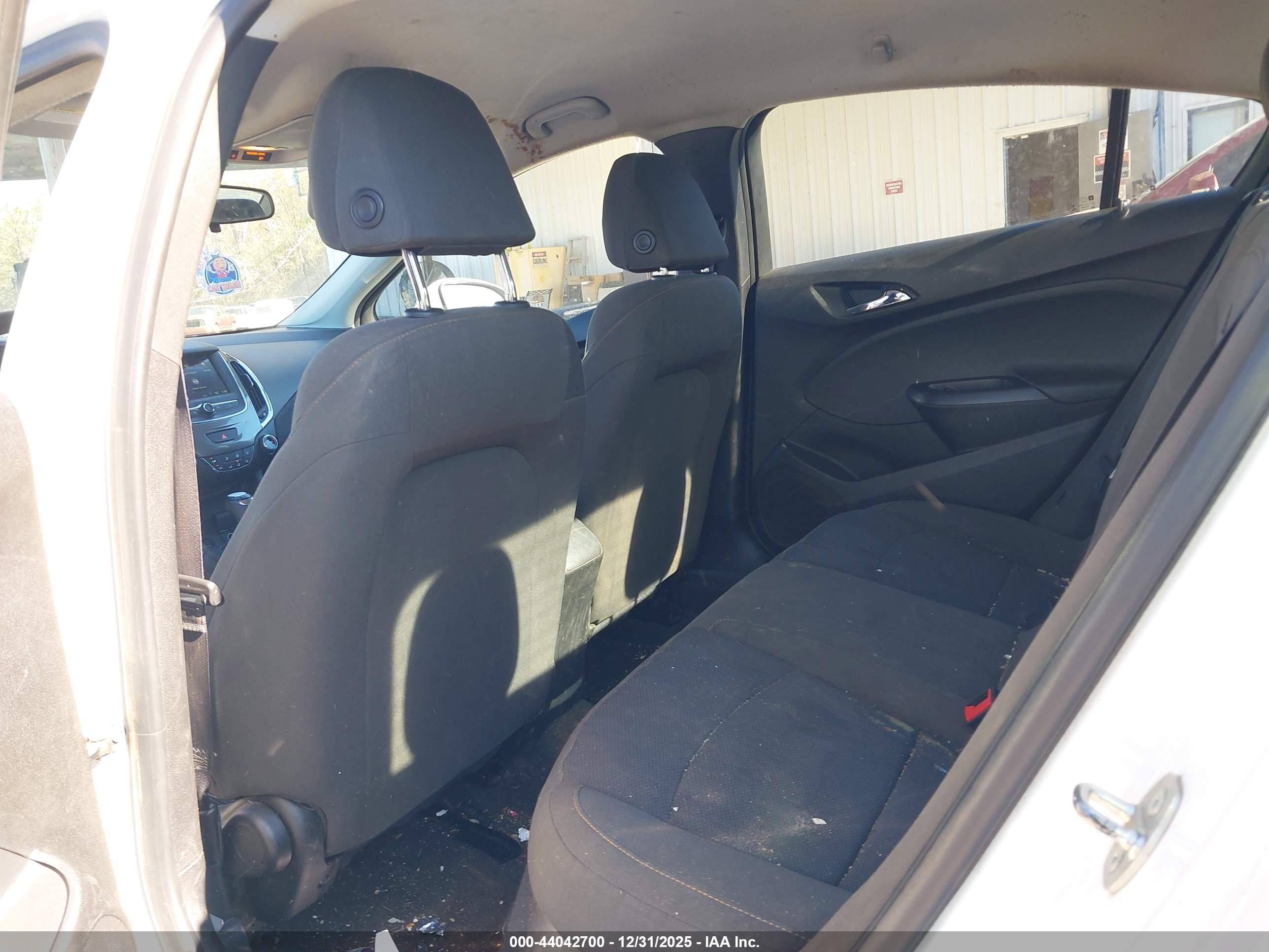 CHEVROLET CRUZE image 8