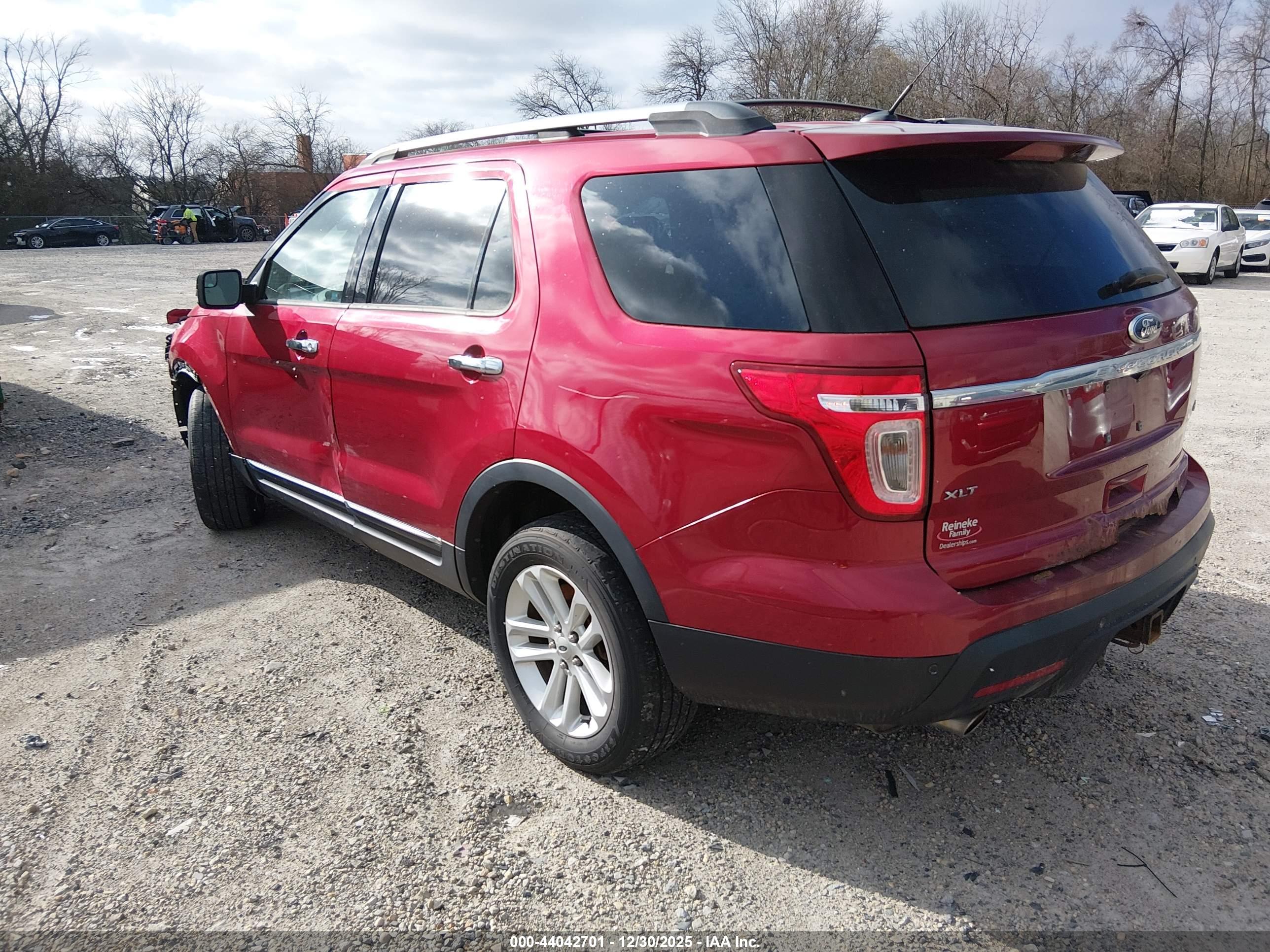 FORD EXPLORER image 3