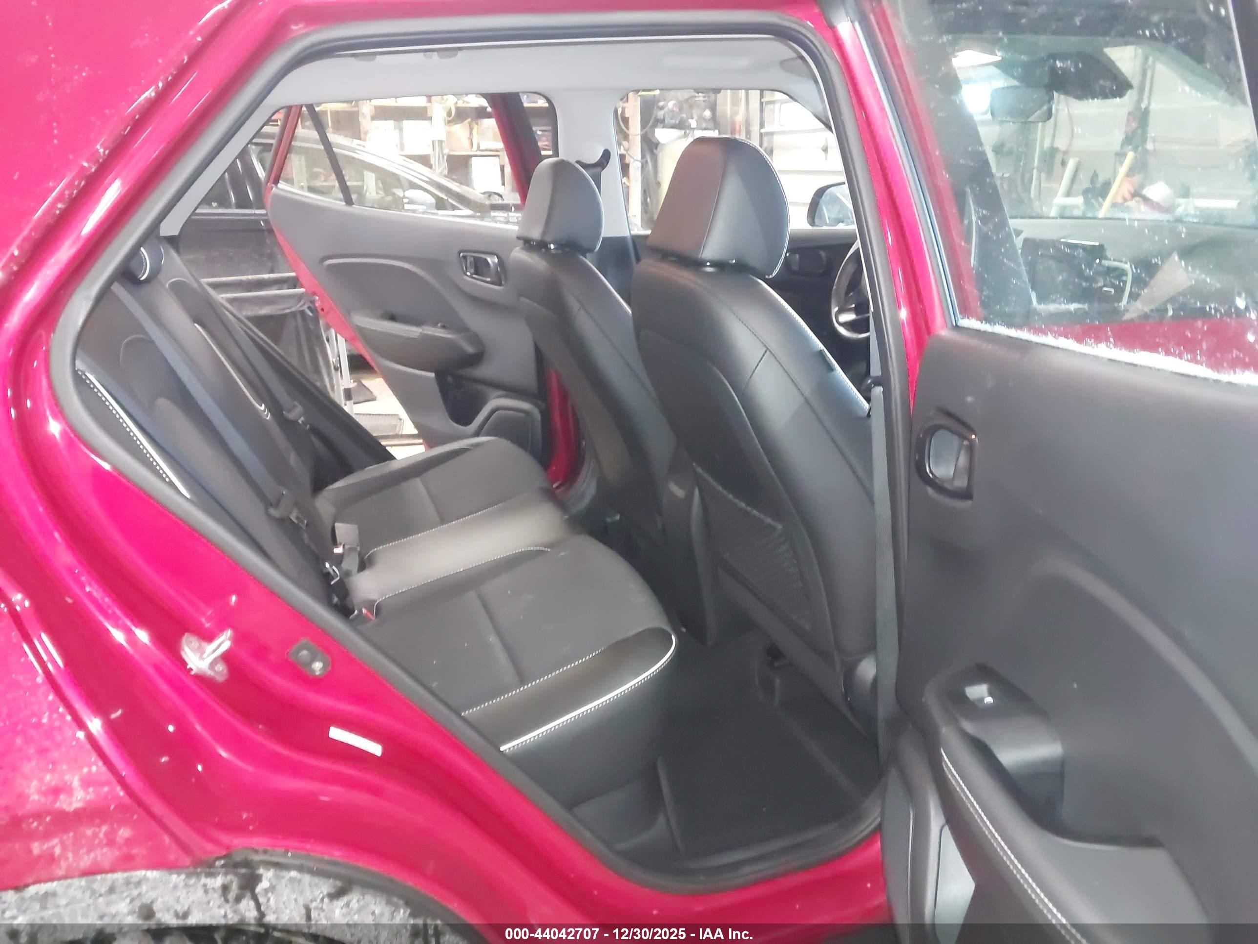 HYUNDAI VENUE image 8
