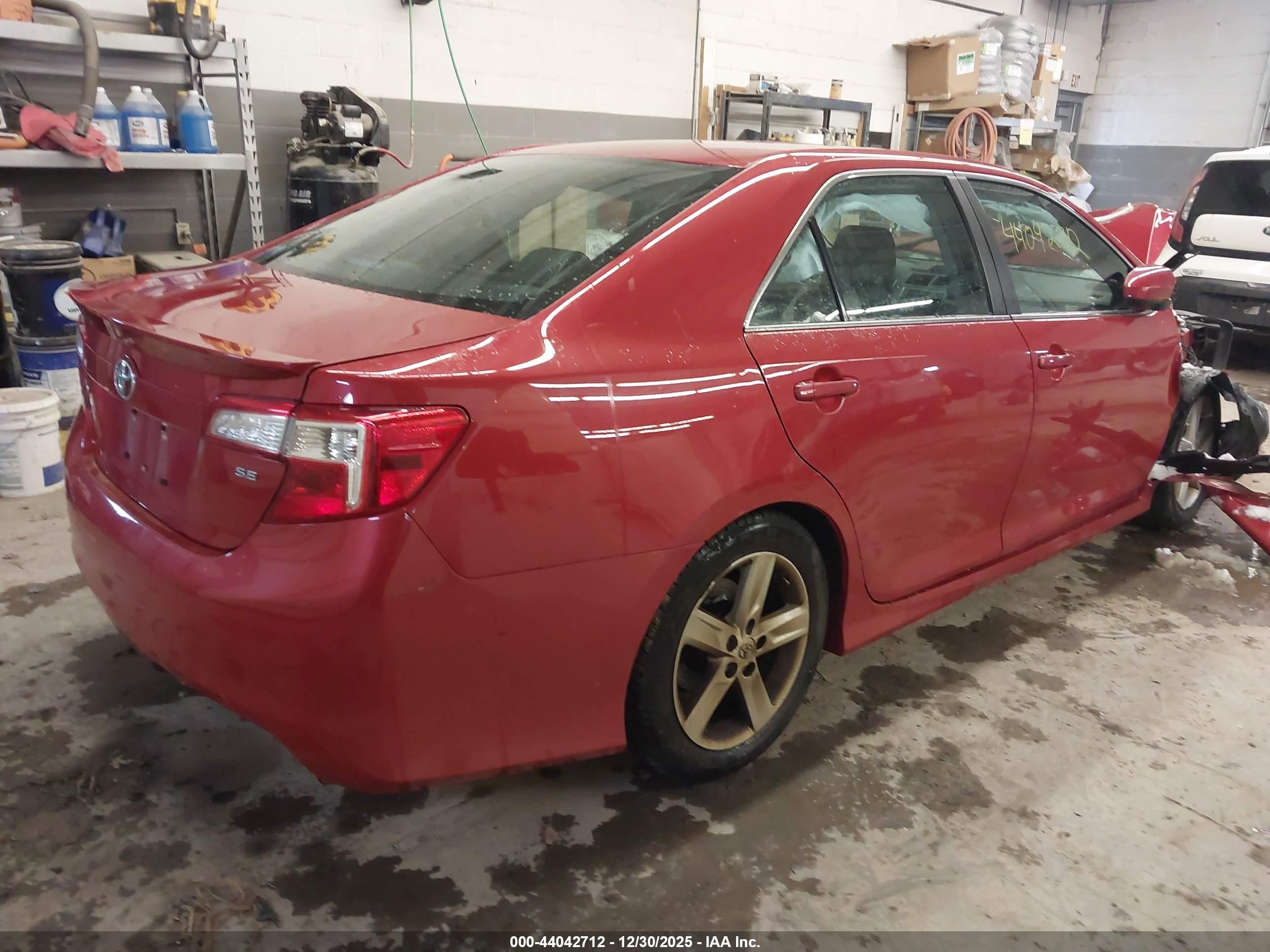 TOYOTA CAMRY image 4