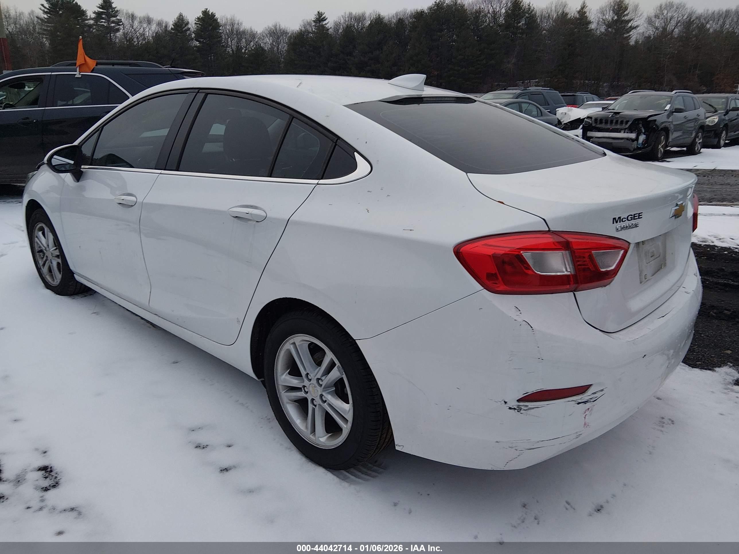 CHEVROLET CRUZE image 3