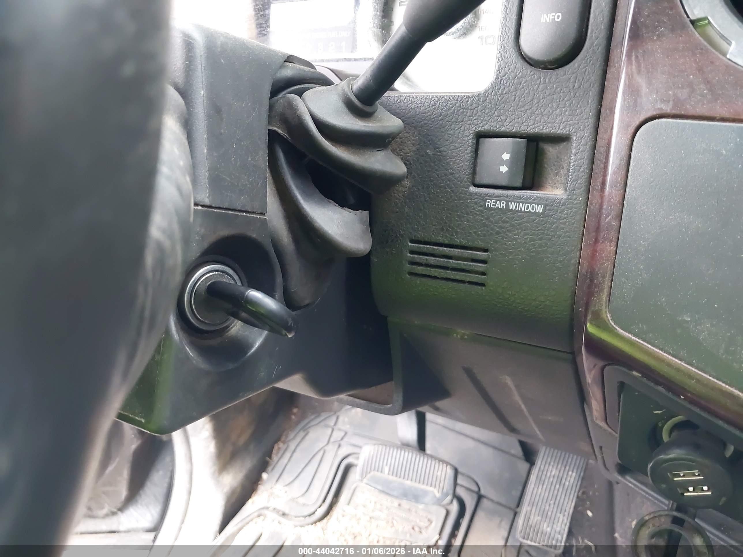 FORD F-350 image 11
