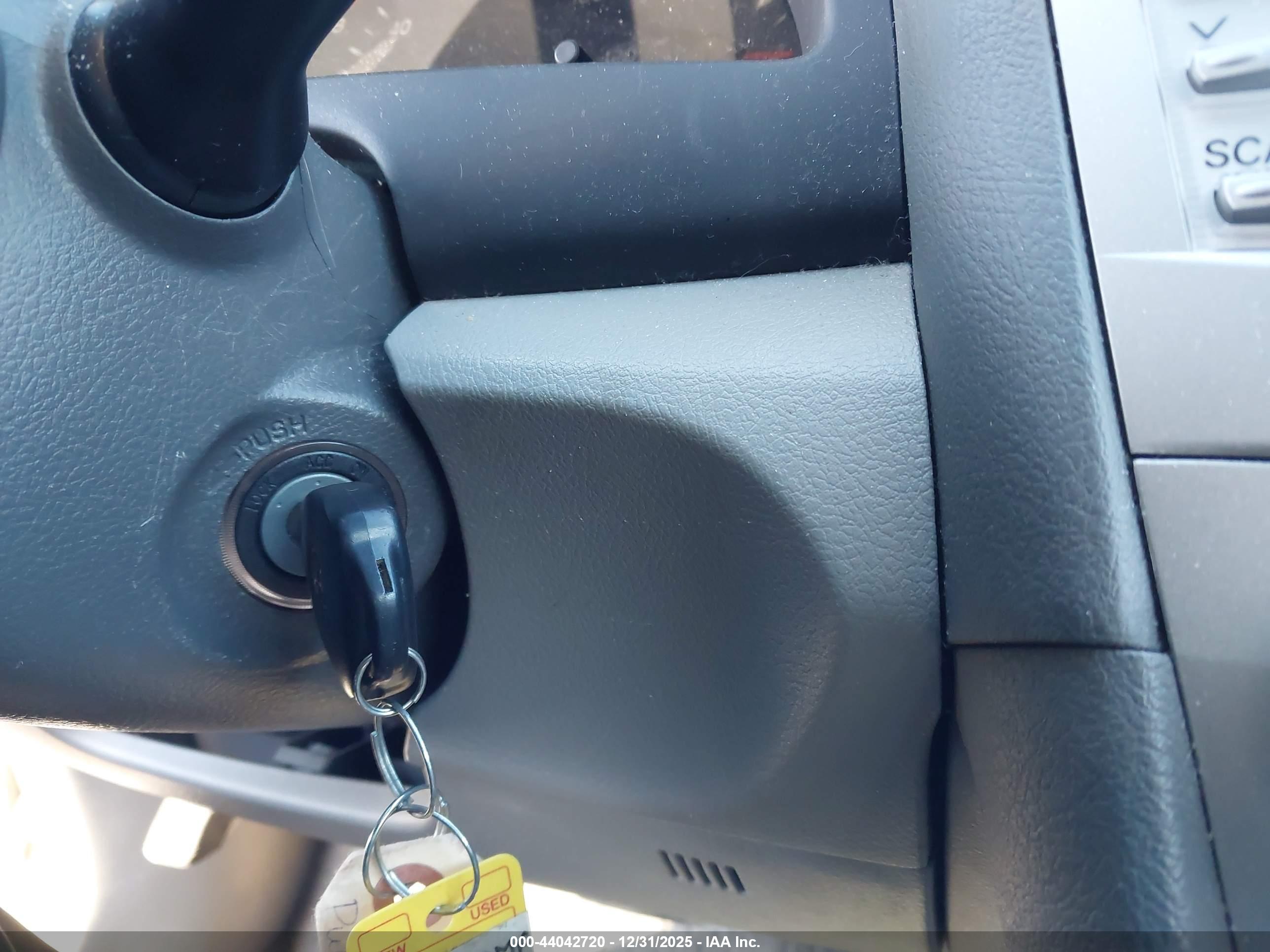 TOYOTA CAMRY image 11