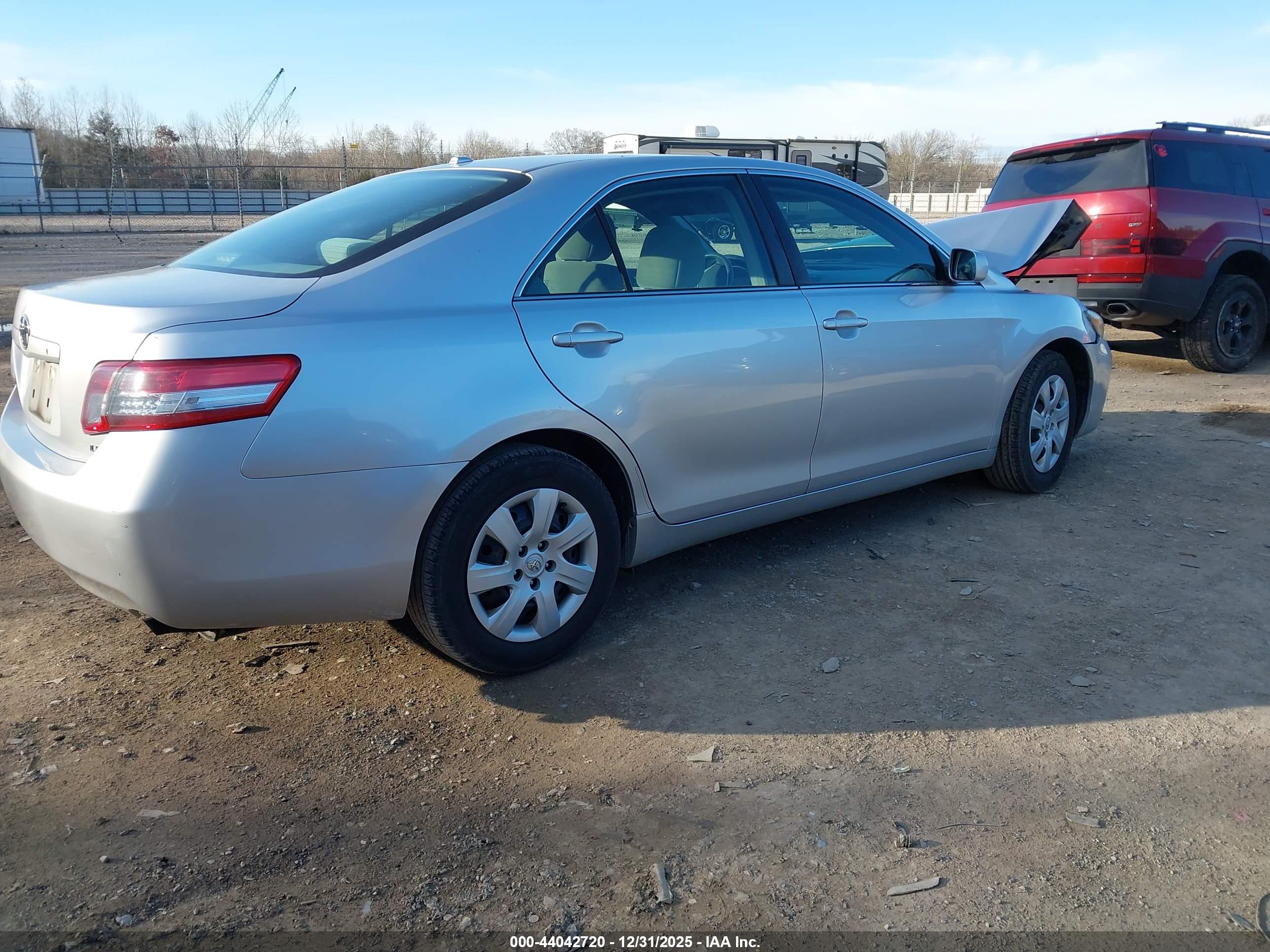 TOYOTA CAMRY image 4