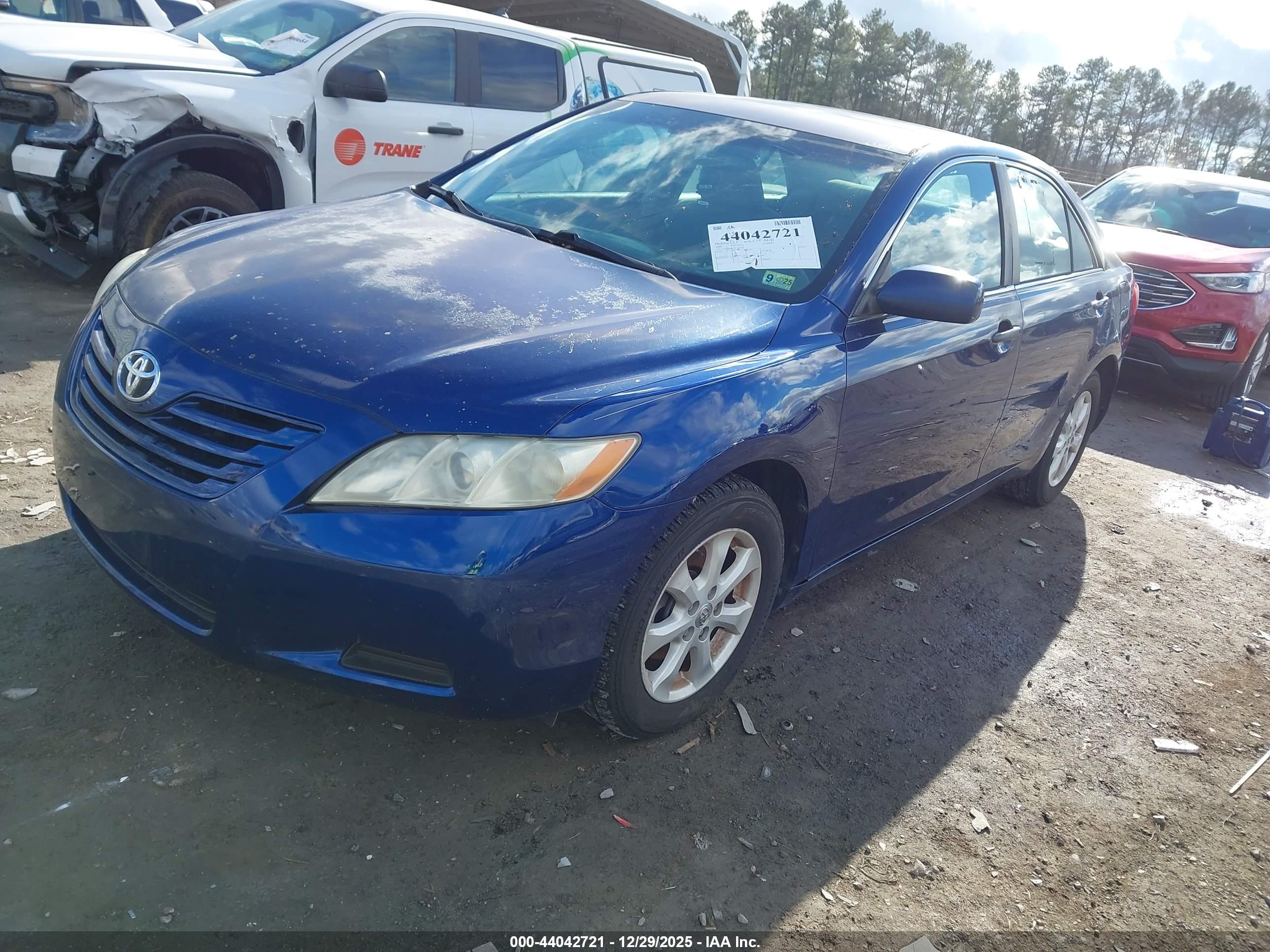 TOYOTA CAMRY image 2