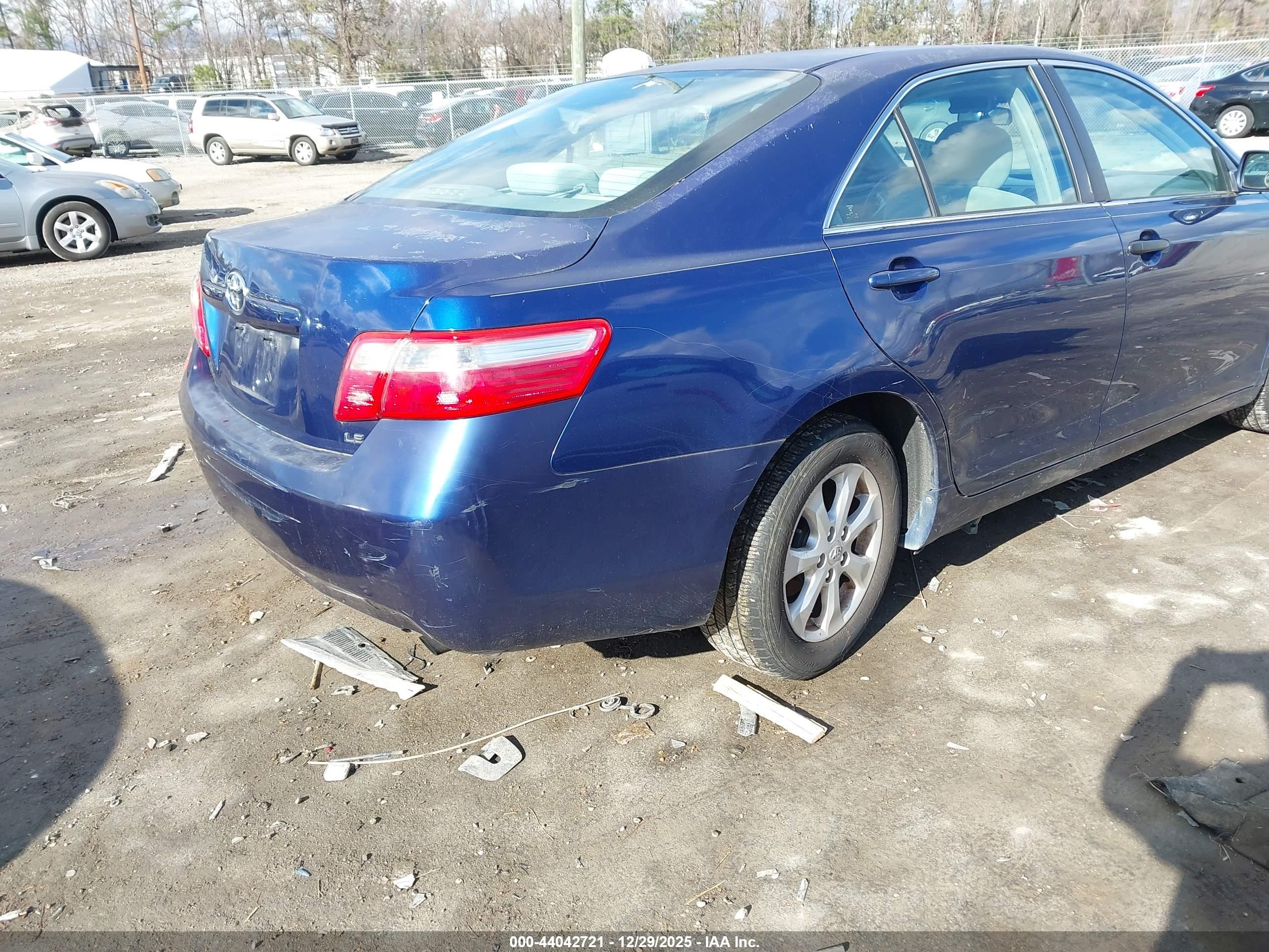 TOYOTA CAMRY image 6
