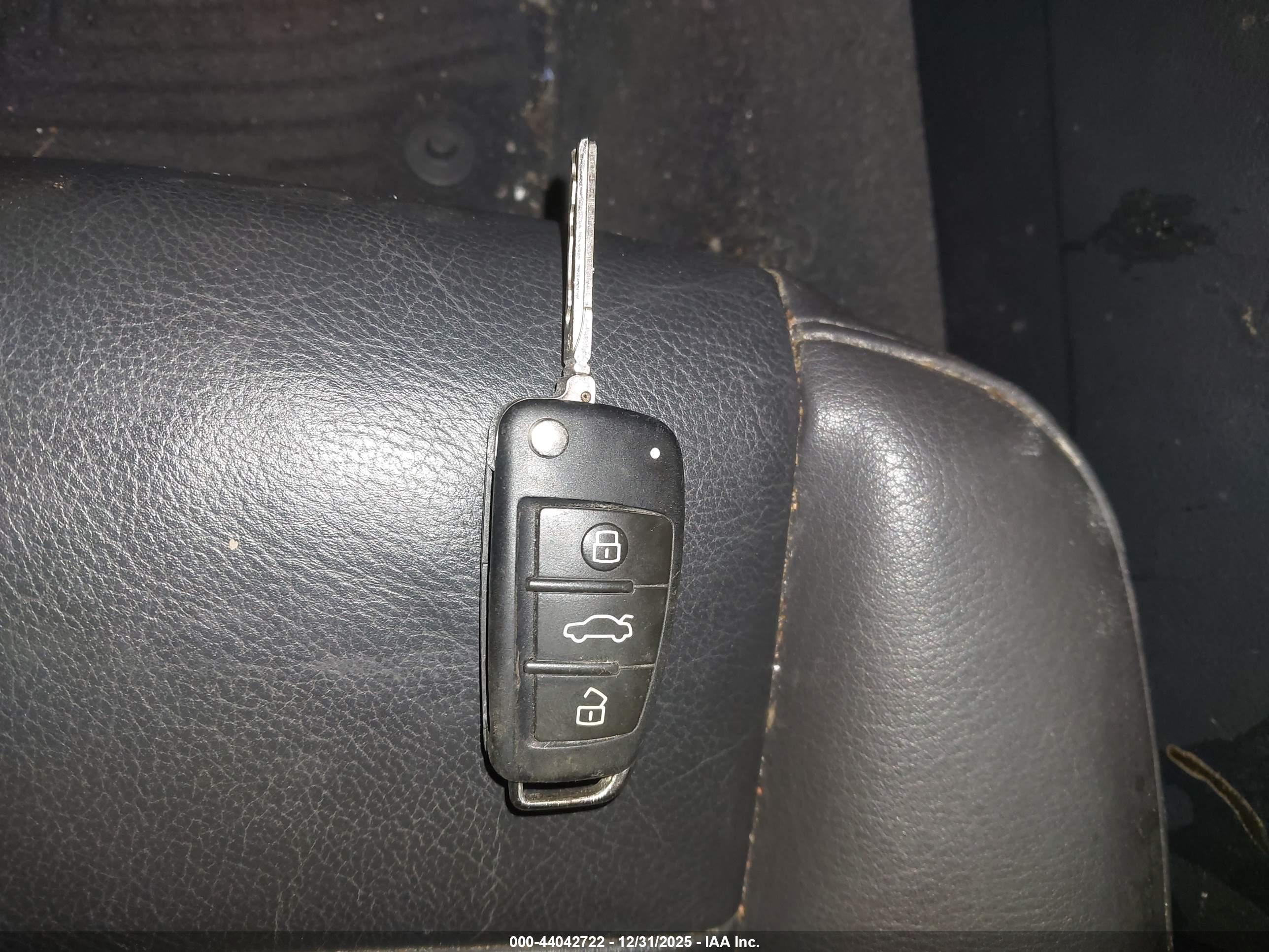 AUDI A4 image 11