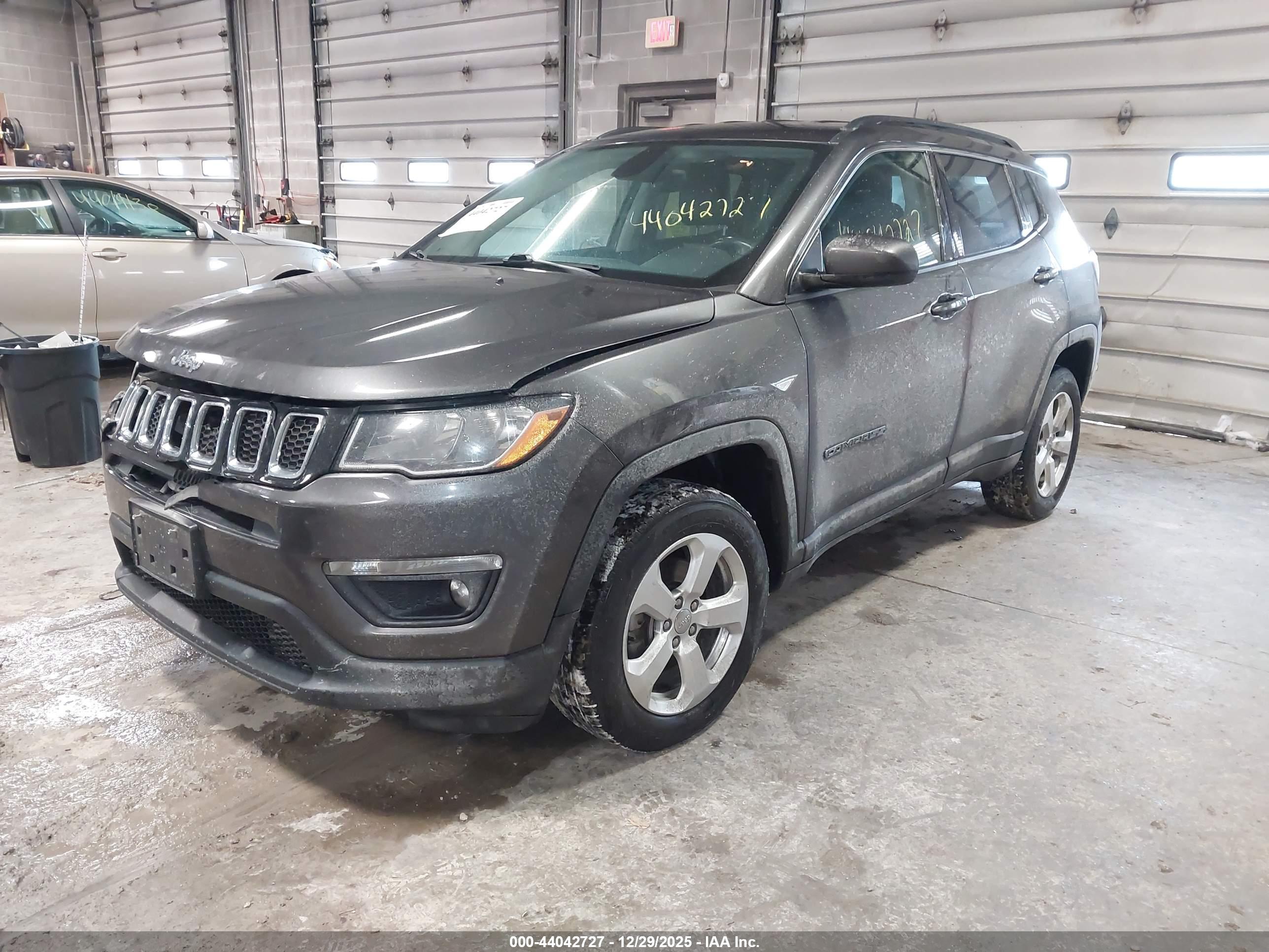 JEEP COMPASS image 2