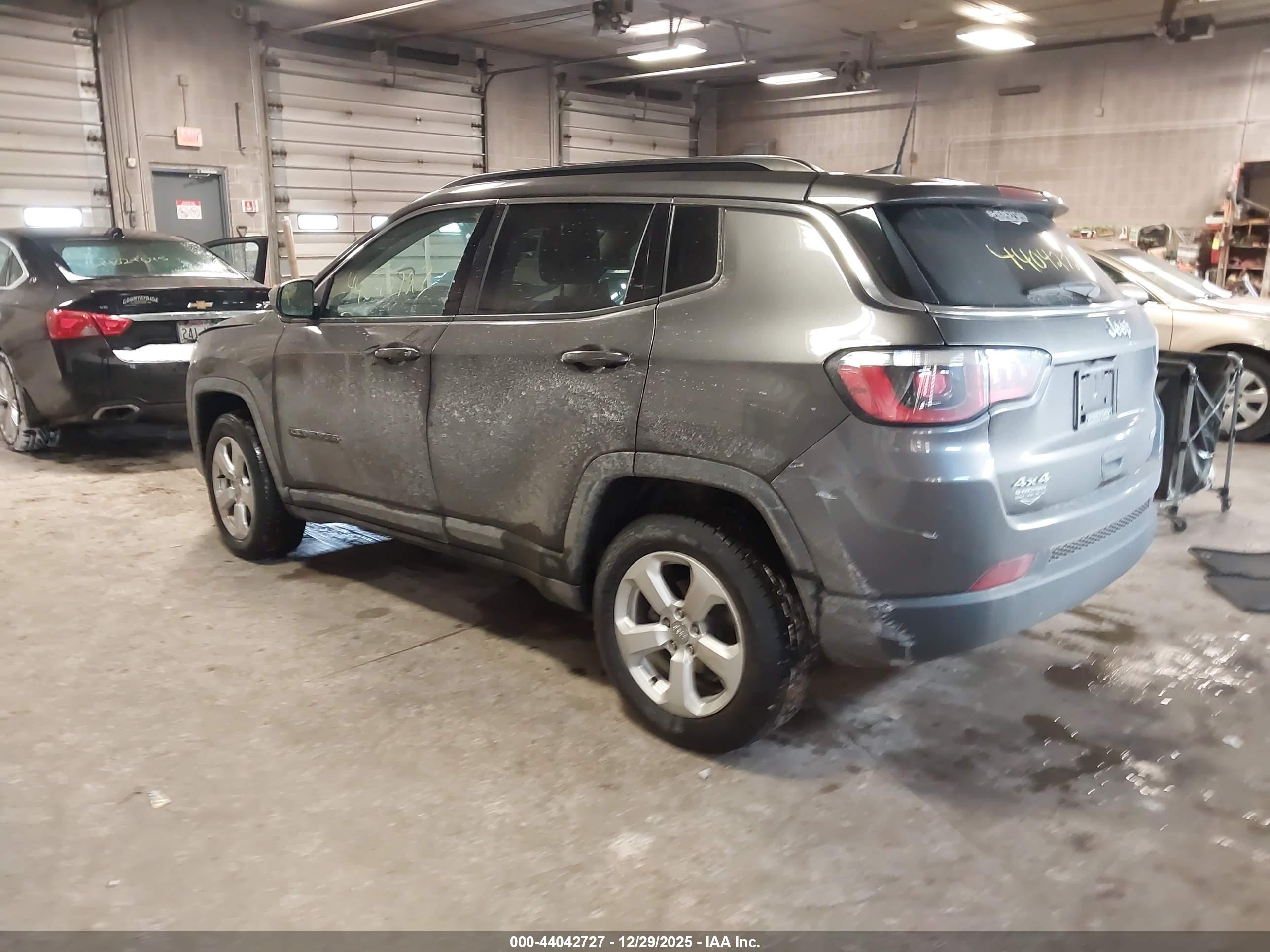 JEEP COMPASS image 3