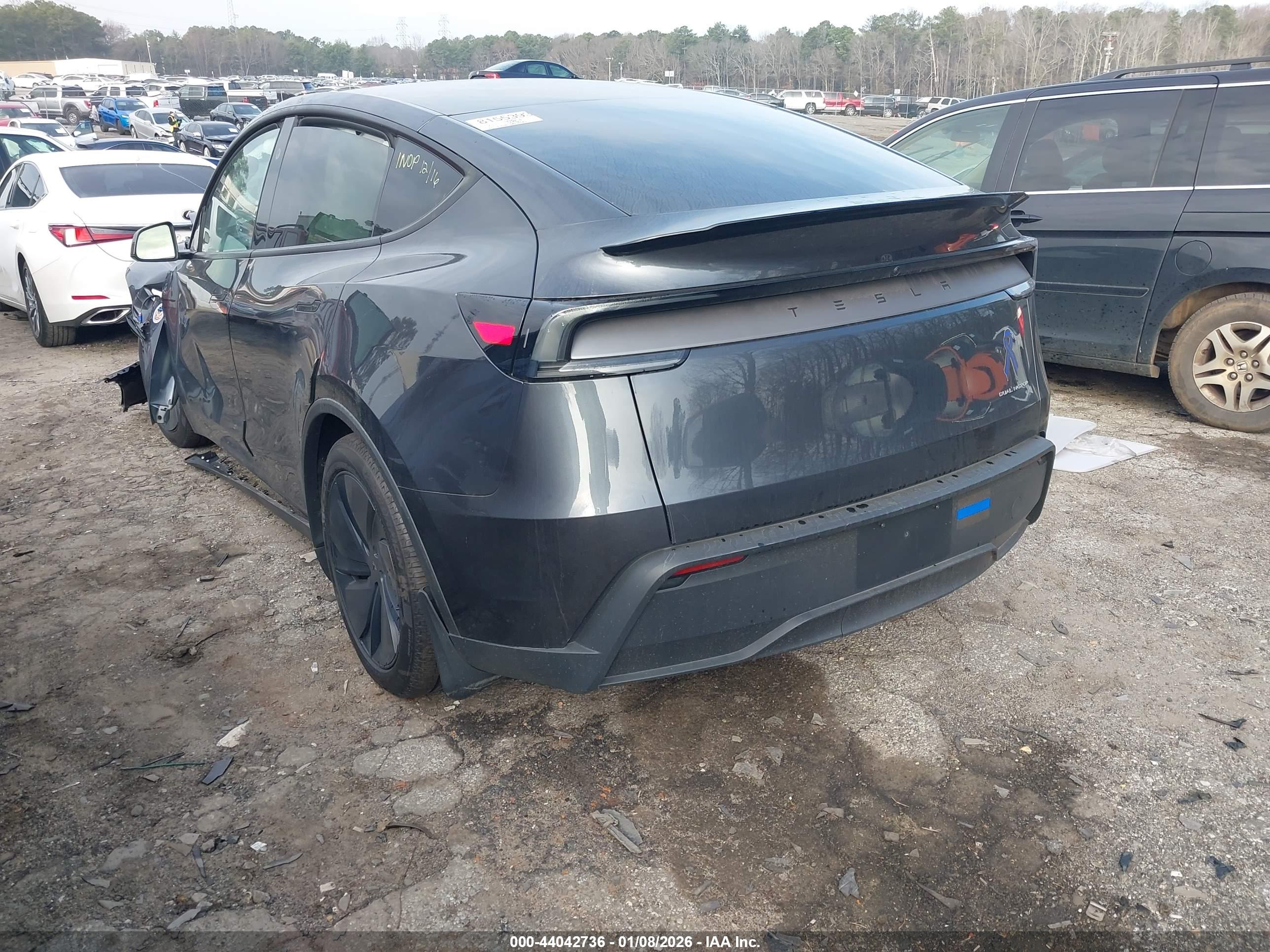 TESLA MODEL image 3