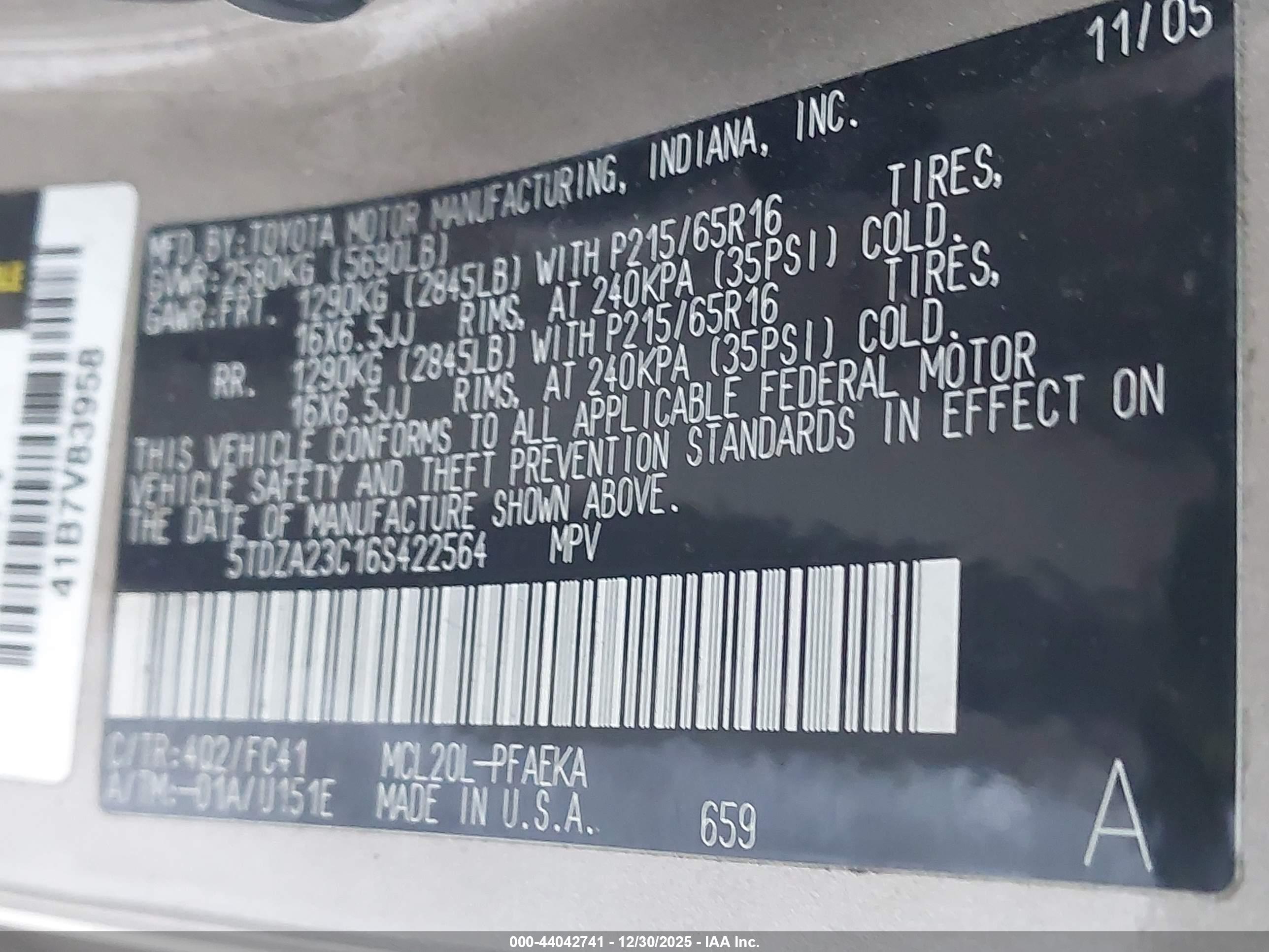 TOYOTA SIENNA image 9