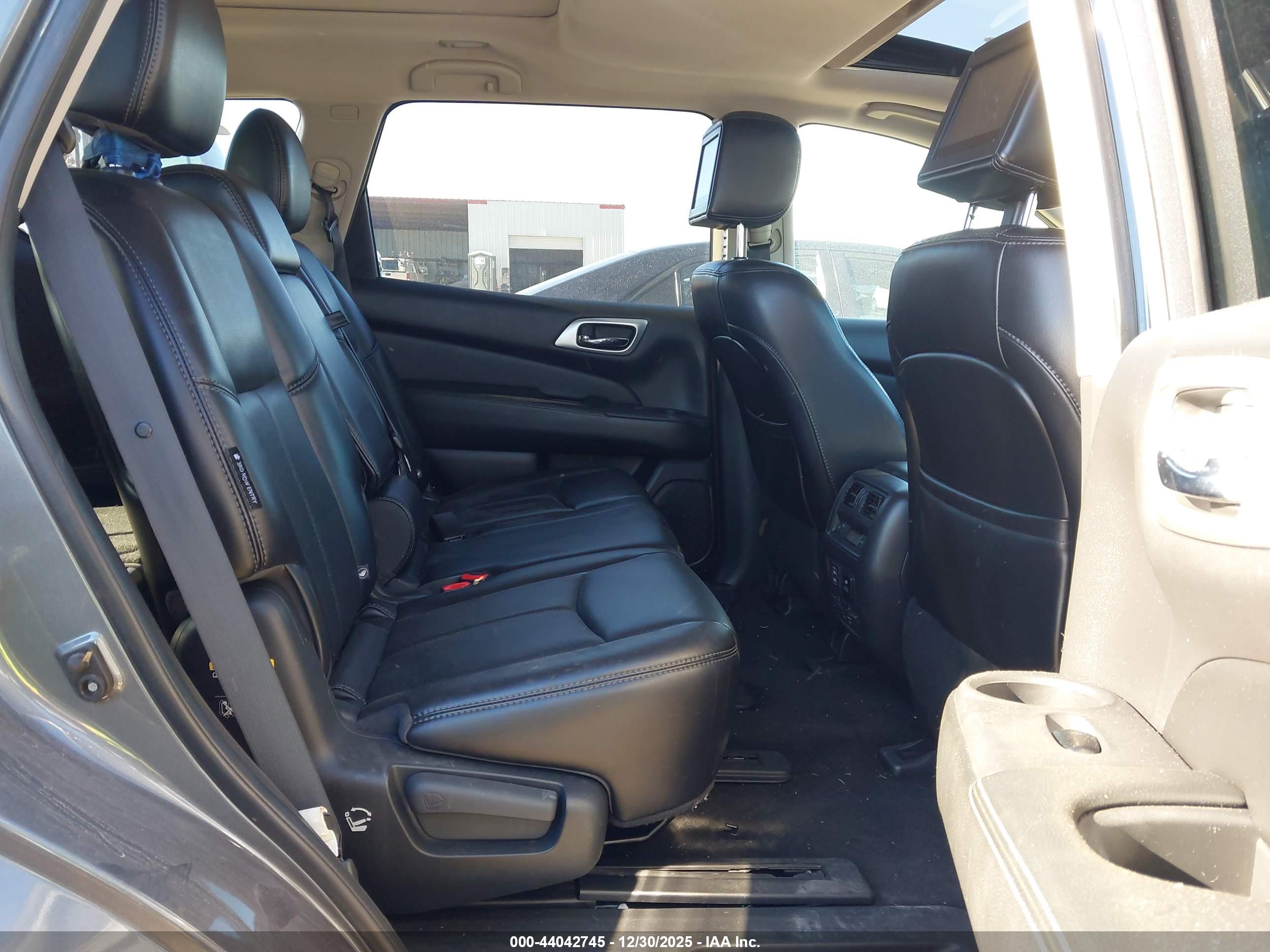 NISSAN PATHFINDER image 8