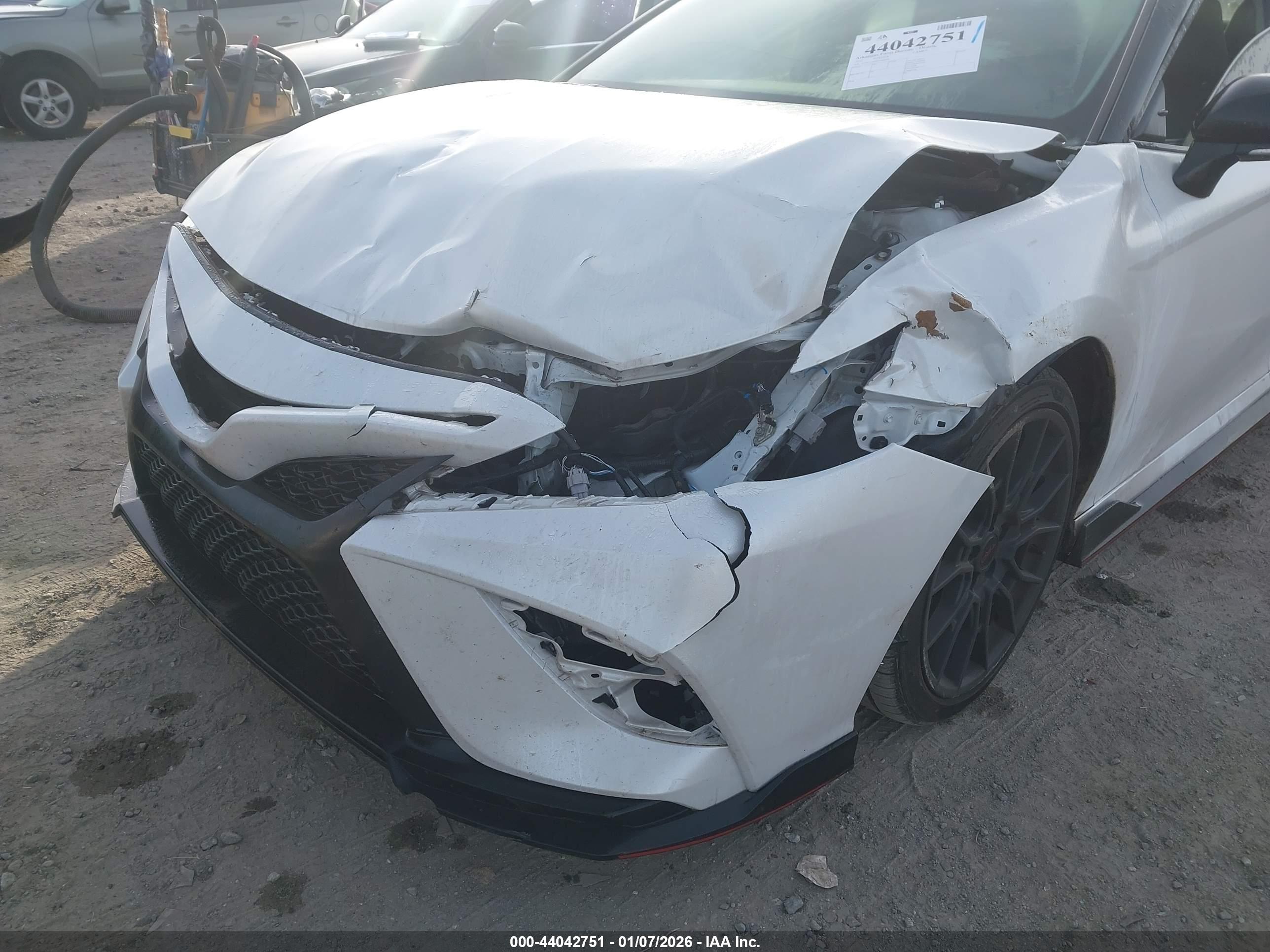TOYOTA CAMRY image 6