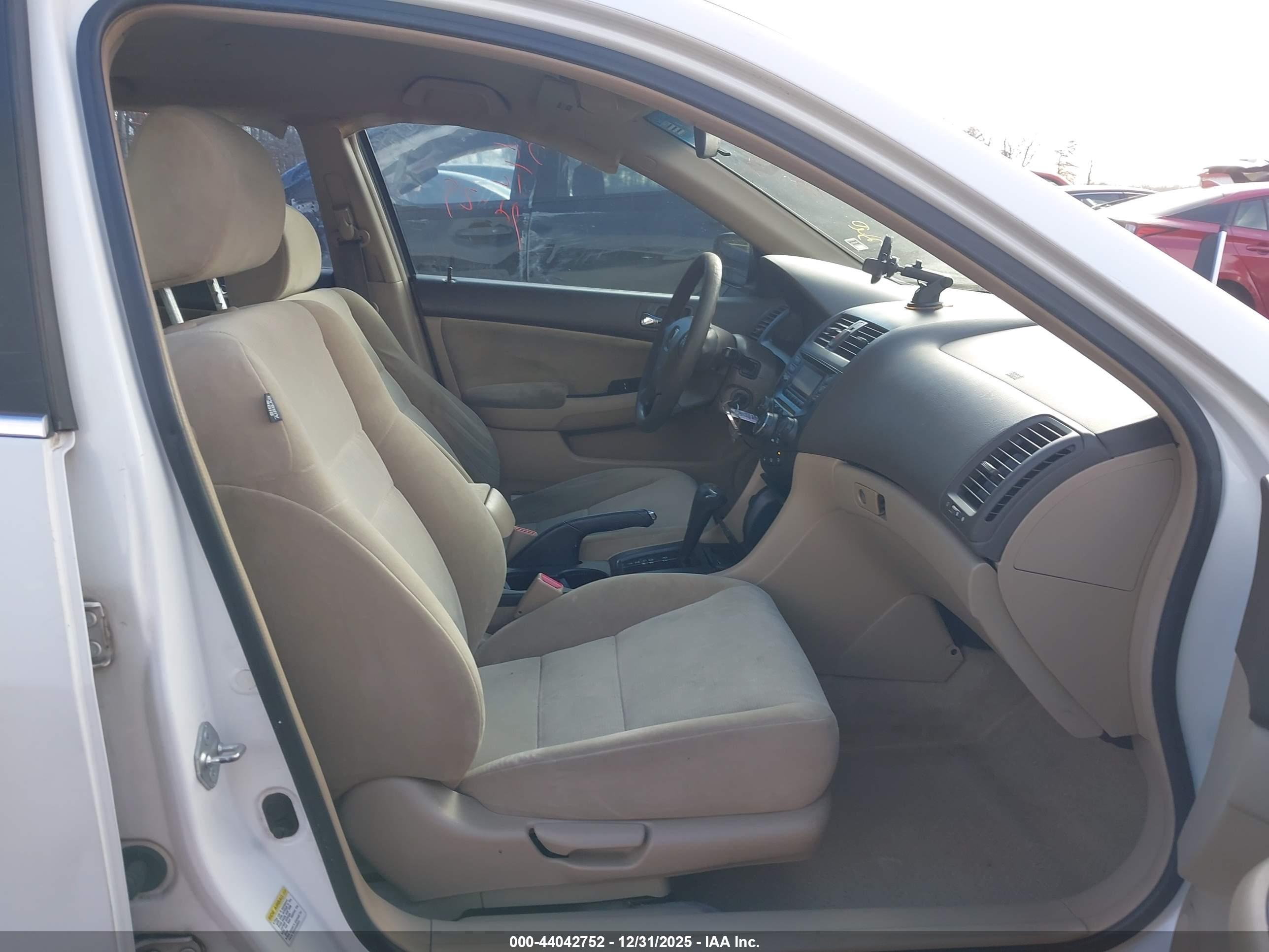 HONDA ACCORD image 5