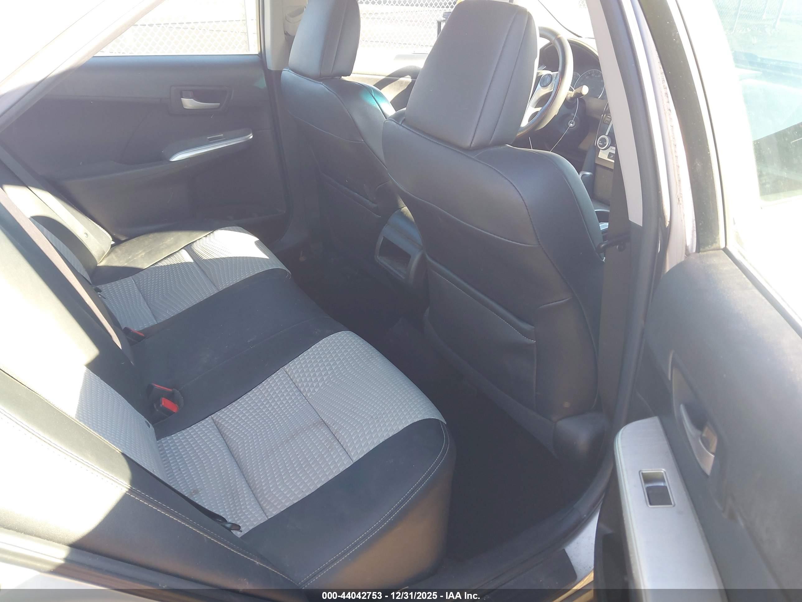 TOYOTA CAMRY image 8