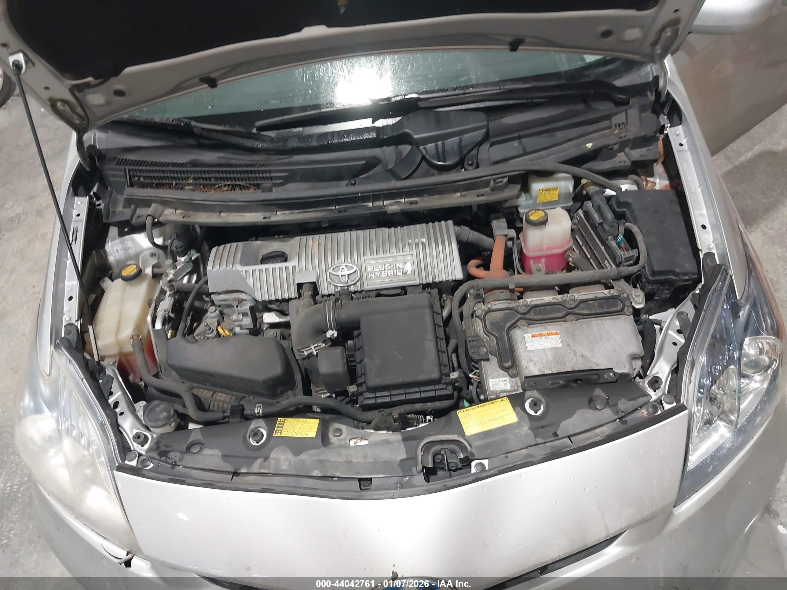 TOYOTA PRIUS image 10