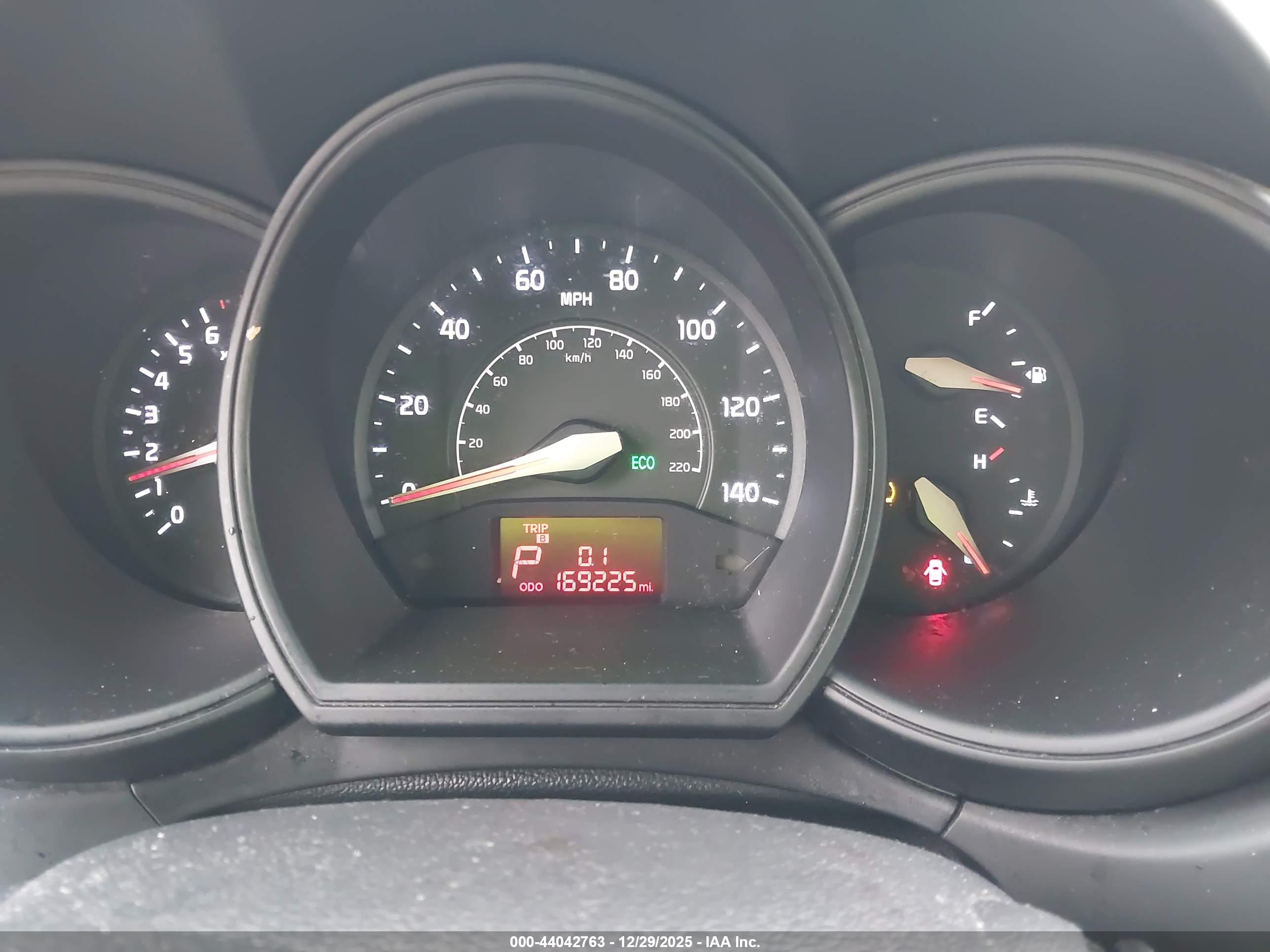 KIA RIO image 7