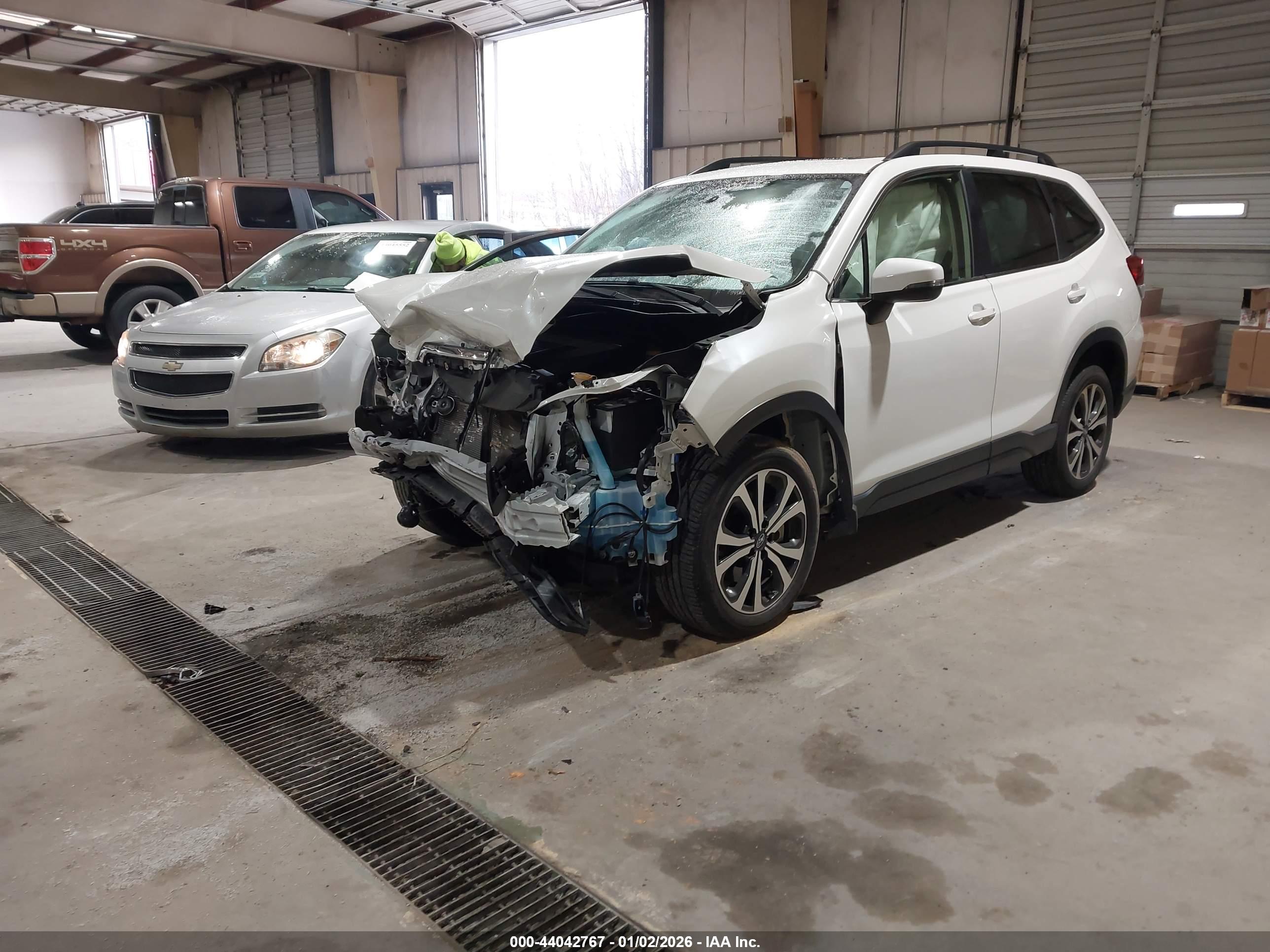 SUBARU FORESTER image 2