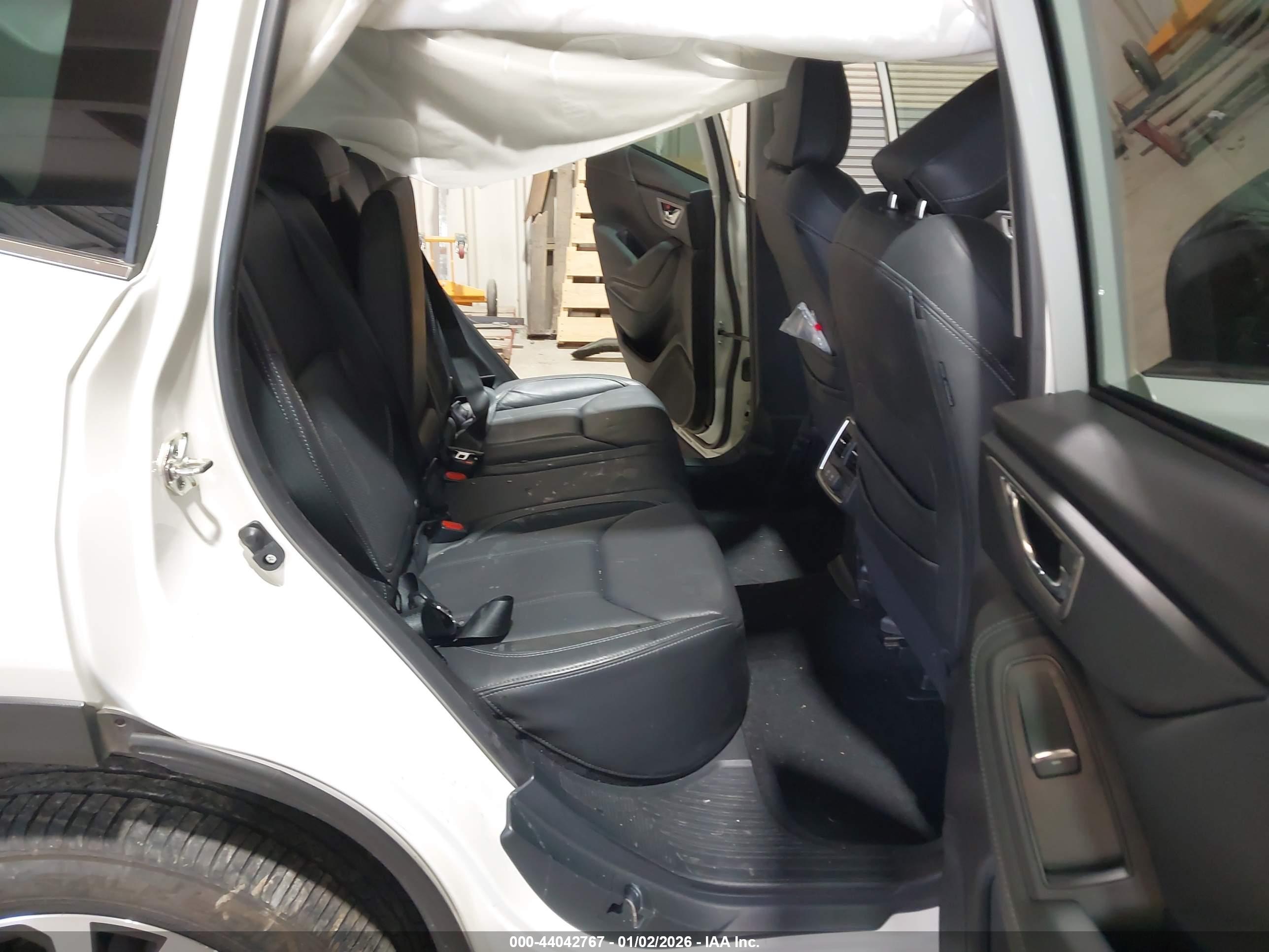 SUBARU FORESTER image 8
