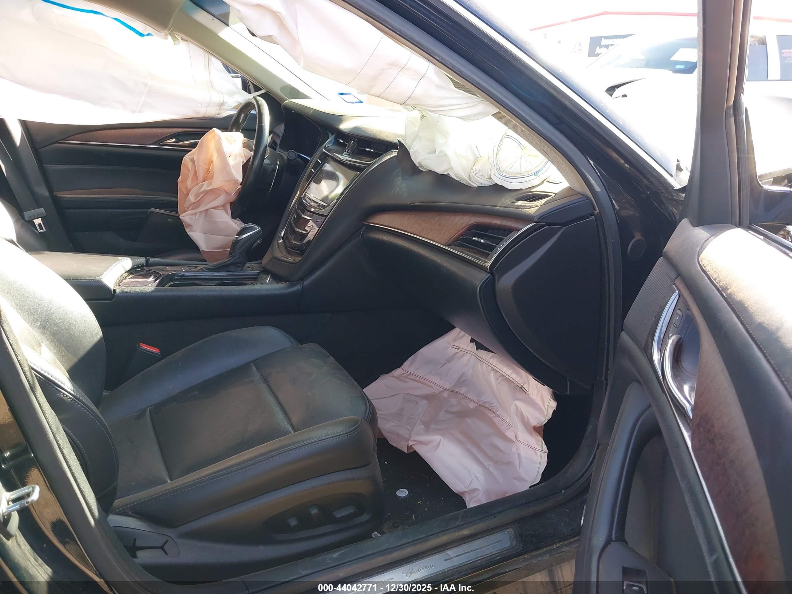 CADILLAC CTS image 5