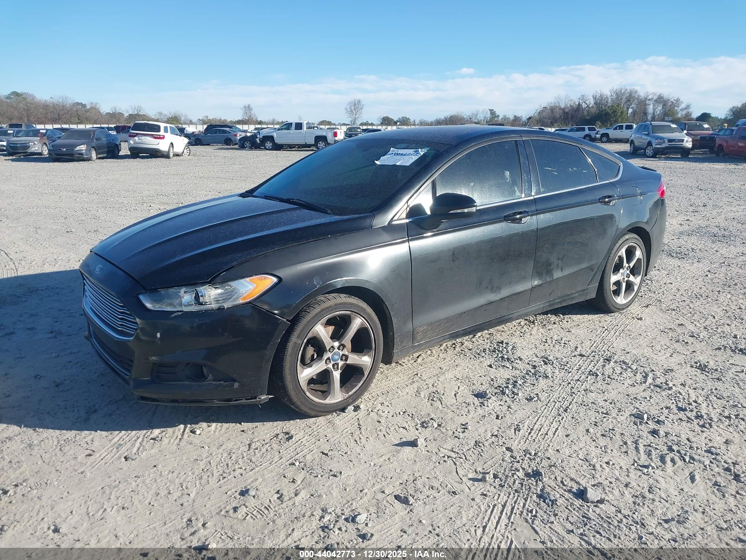 FORD FUSION image 2