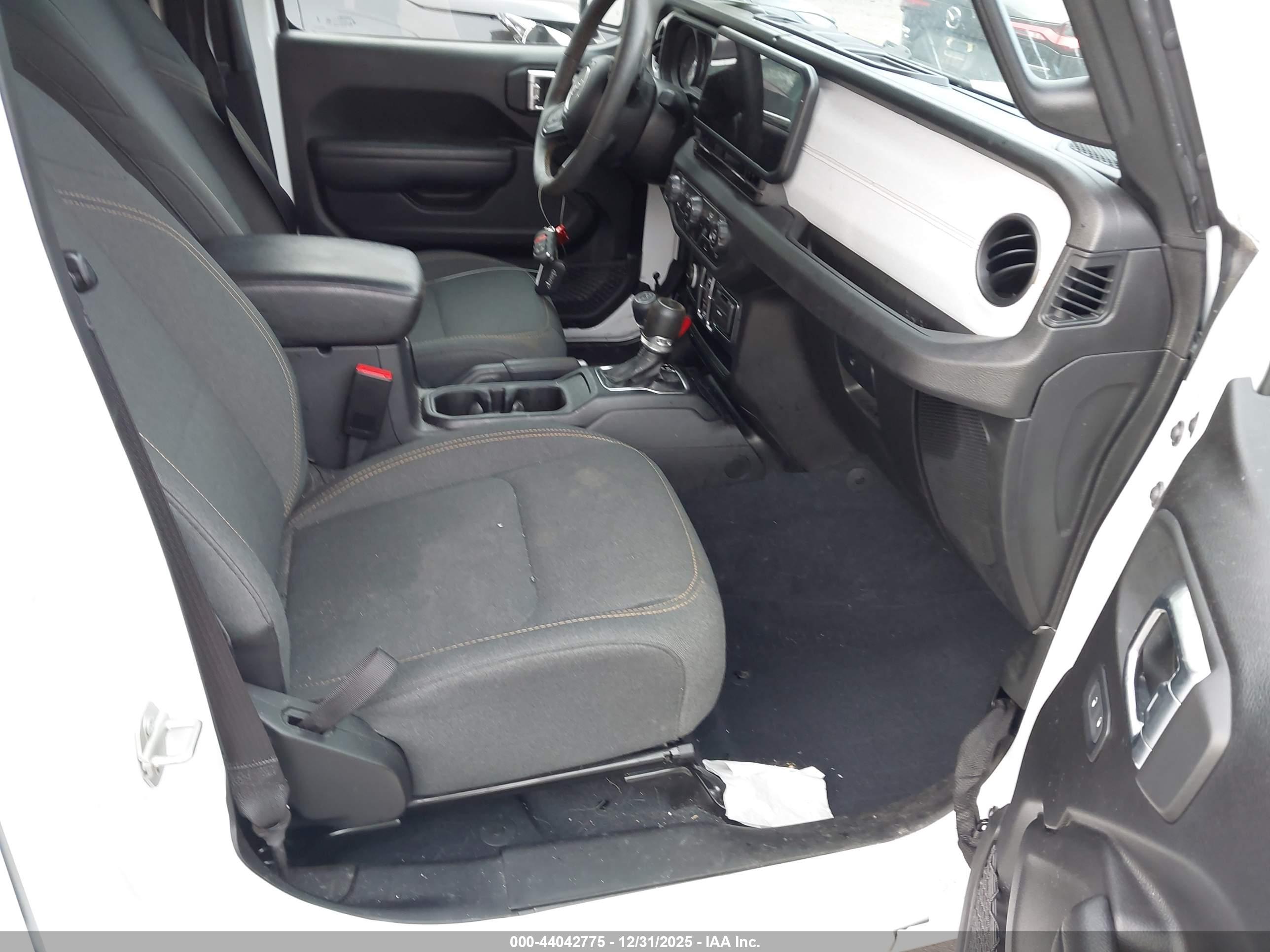 JEEP WRANGLER image 5